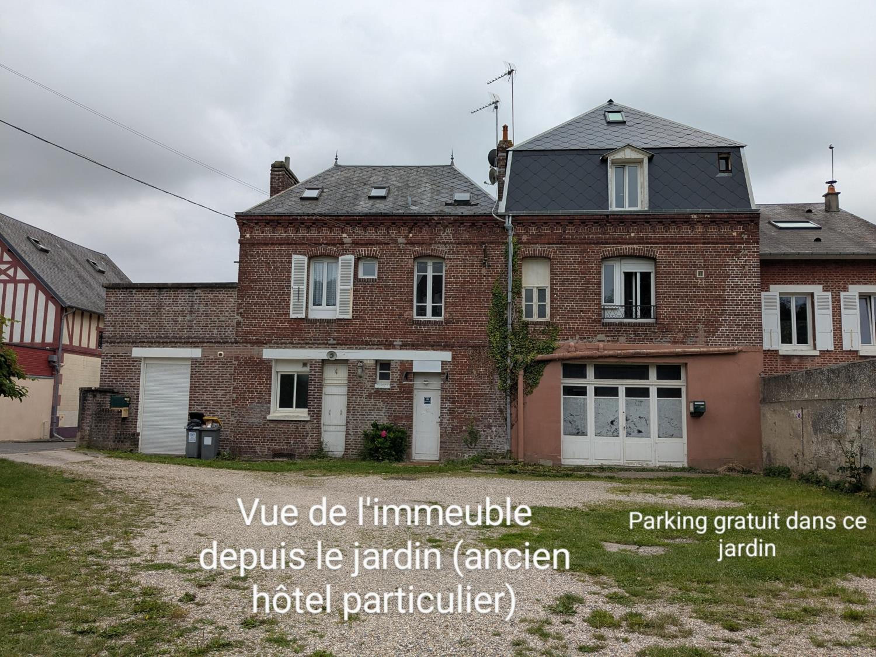 Spacieux apt avec terrasse proche plage
