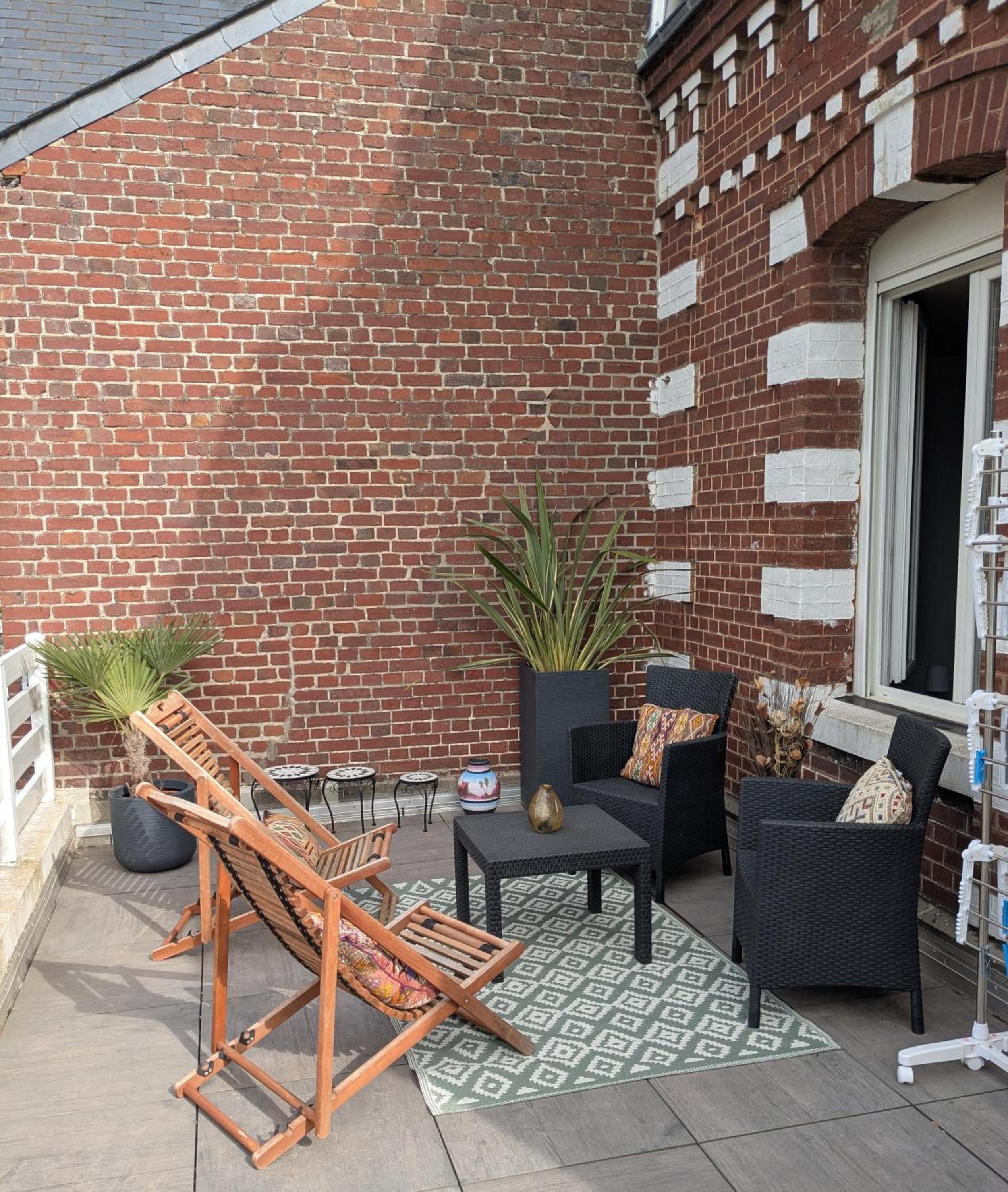 Spacieux apt avec terrasse proche plage