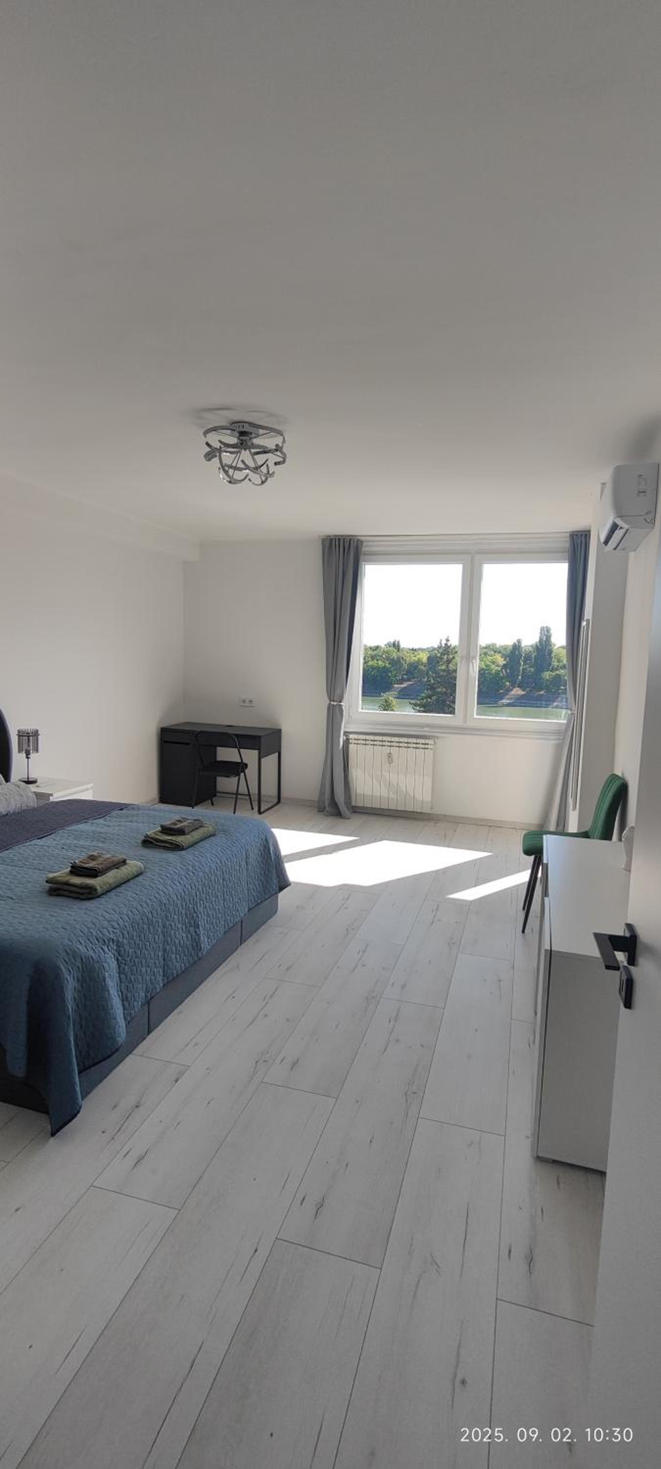 Duna Panorama -two-bedroom apartment with terrace