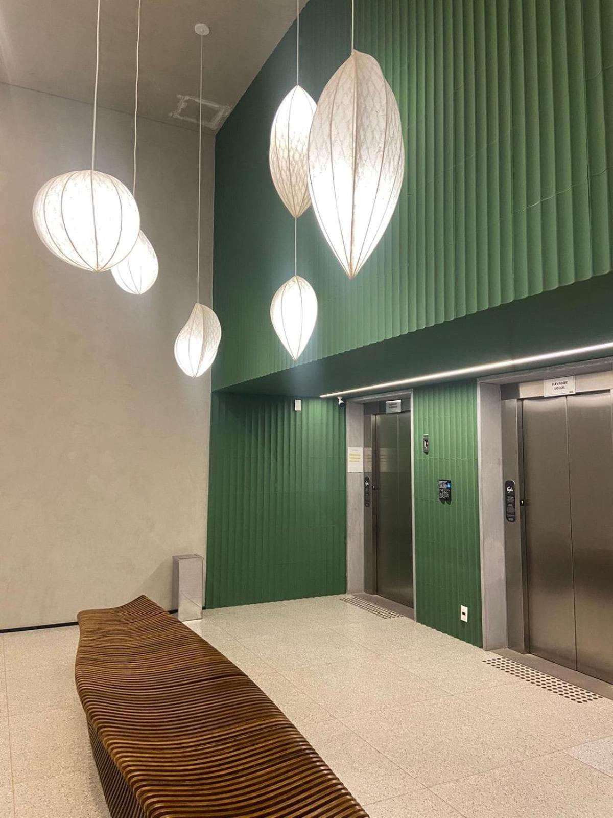 Studio Elegante & Moderno com Mezanino No Coração de Moema