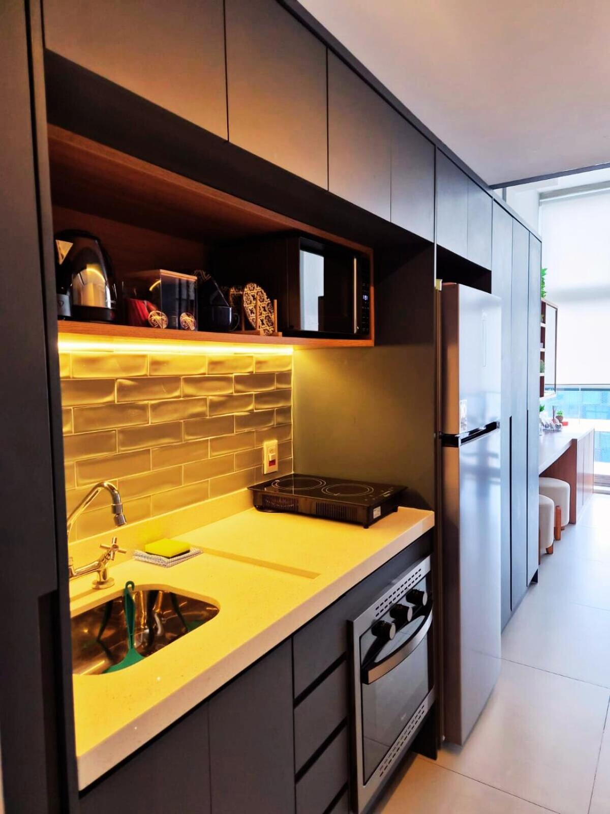 Studio Elegante & Moderno com Mezanino No Coração de Moema