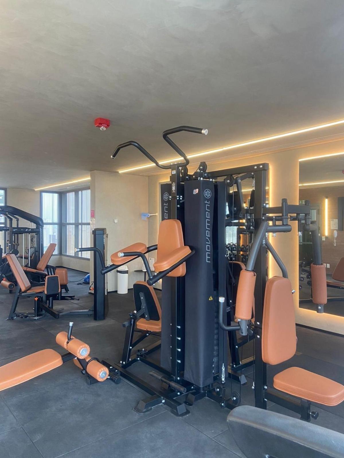 Studio Elegante & Moderno com Mezanino No Coração de Moema