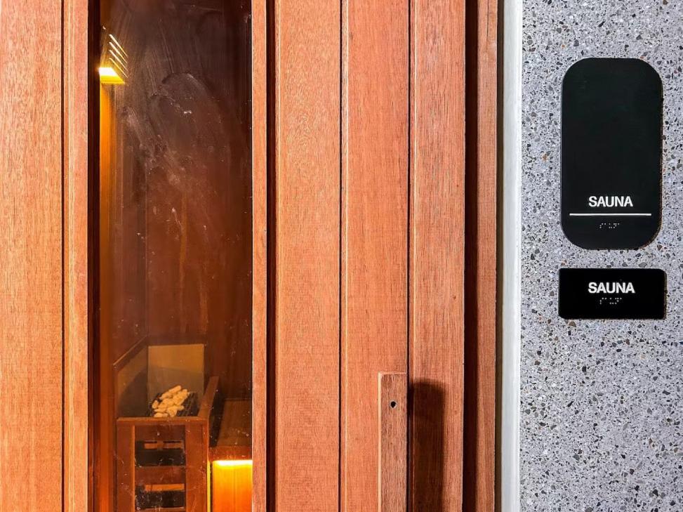 Studio Elegante & Moderno com Mezanino No Coração de Moema