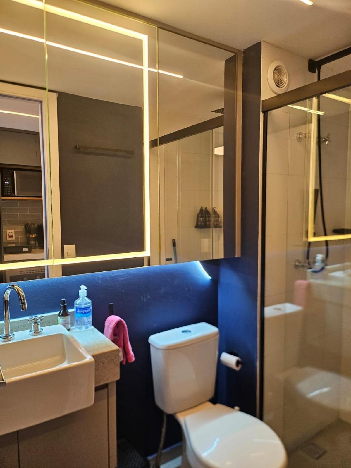 Studio Elegante & Moderno com Mezanino No Coração de Moema