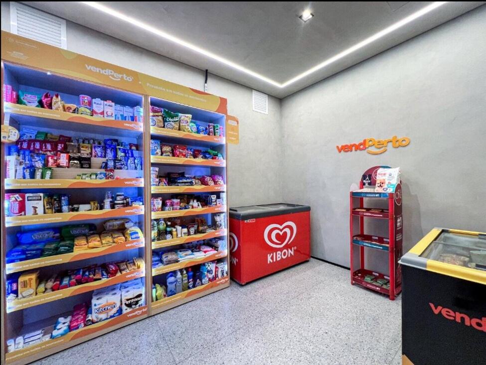Studio Elegante & Moderno com Mezanino No Coração de Moema