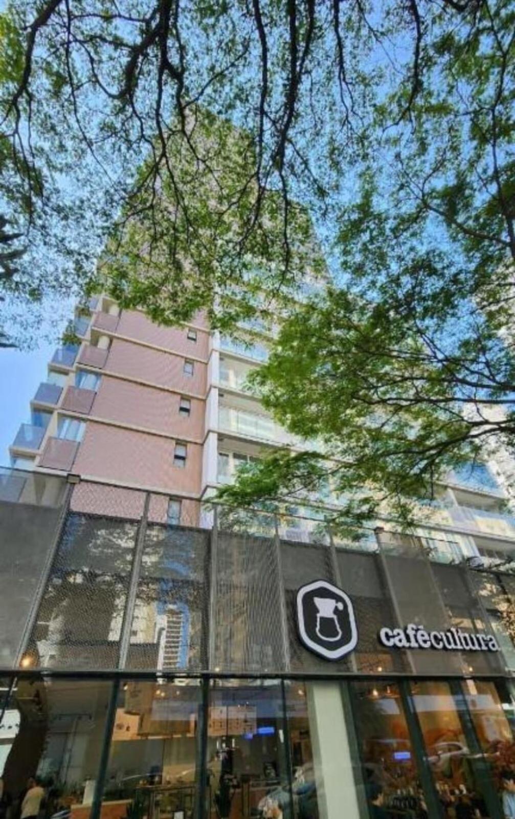 Studio Elegante & Moderno com Mezanino No Coração de Moema
