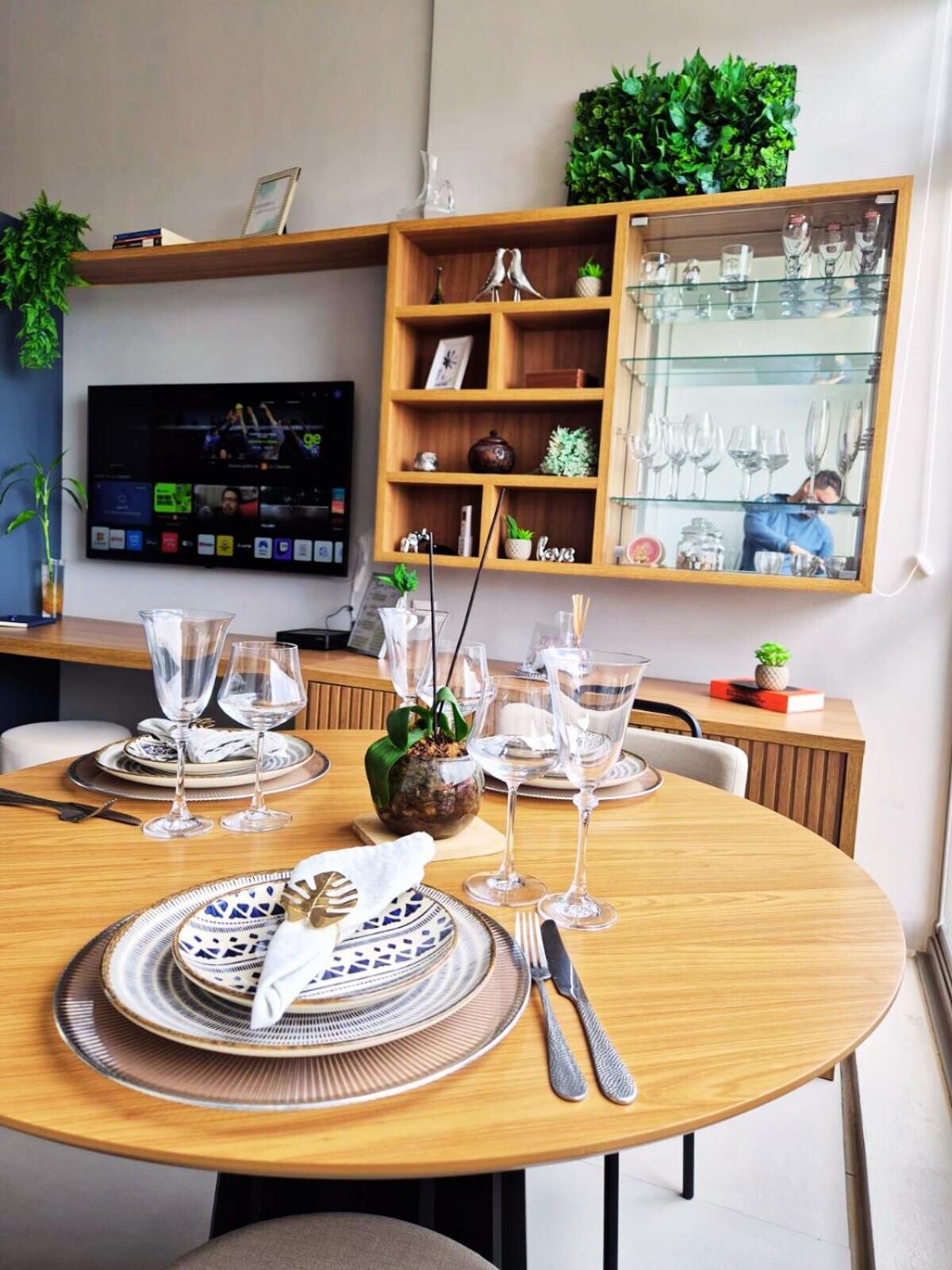 Studio Elegante & Moderno com Mezanino No Coração de Moema