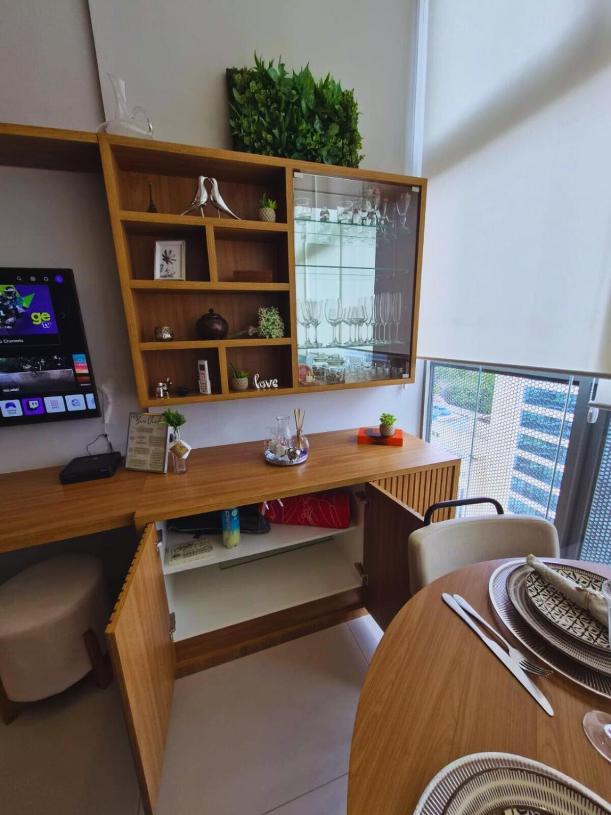 Studio Elegante & Moderno com Mezanino No Coração de Moema