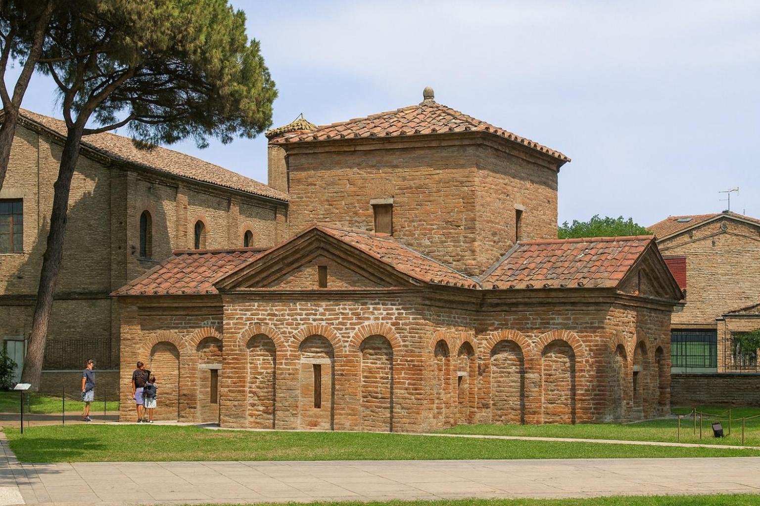 Apt Matteucci 18 ROMANTICISMO Bizantino in centro storico