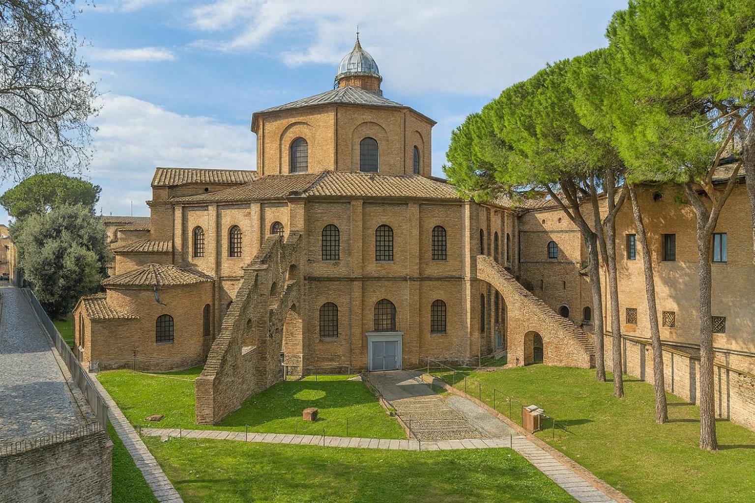 Apt Matteucci 18 ROMANTICISMO Bizantino in centro storico