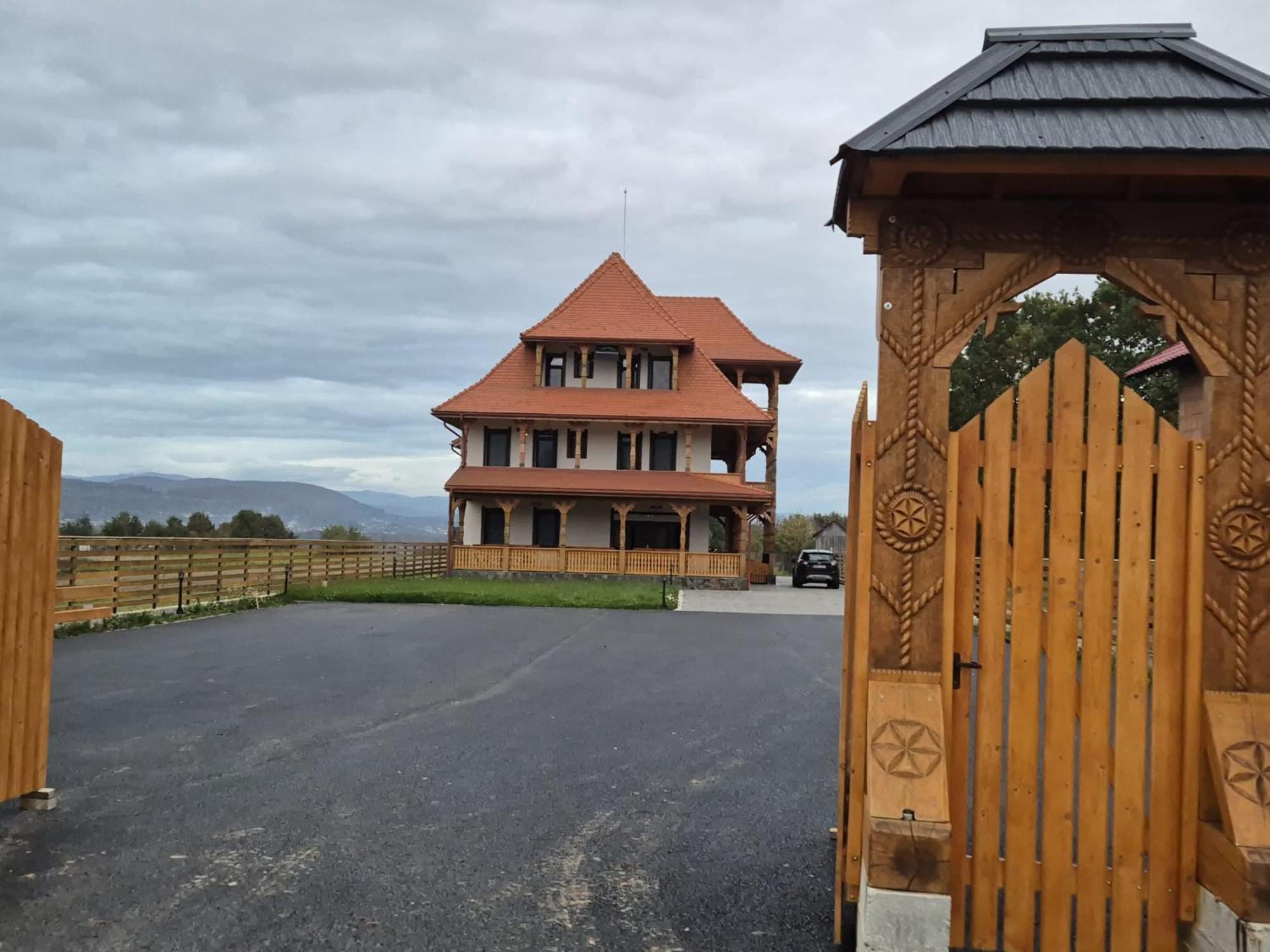 Zestrea Maramureșului Săpânța