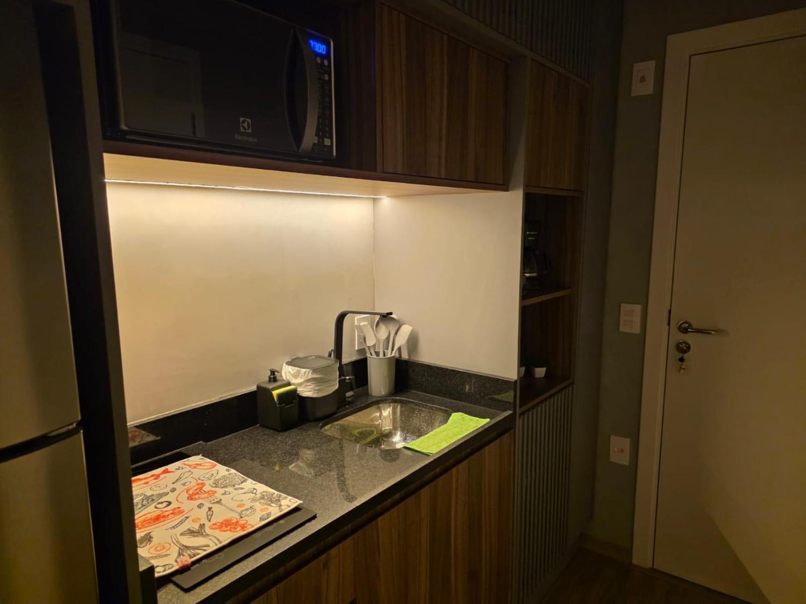 Studio Luxuoso ao lado da USP e Metrô Butantã