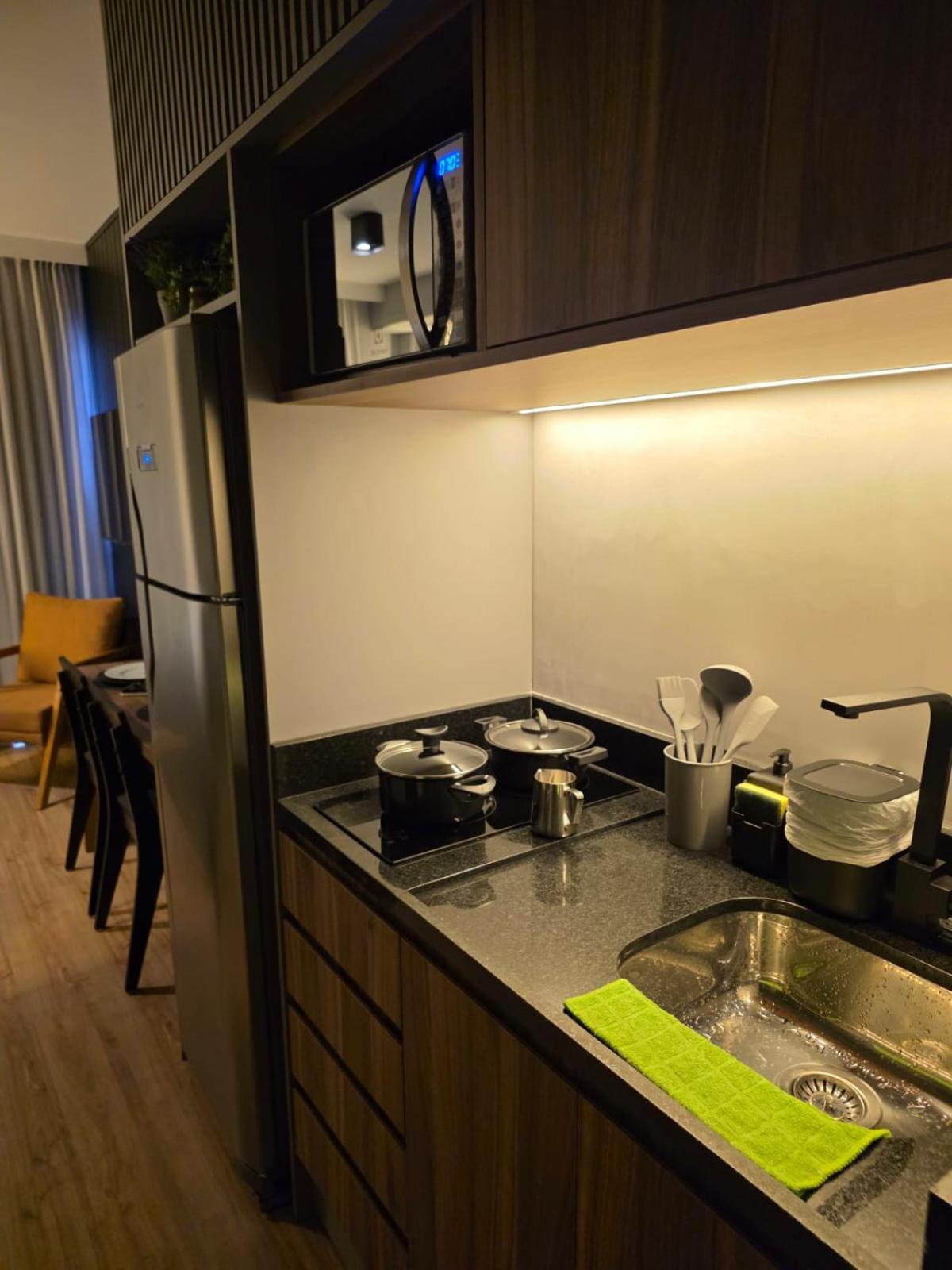 Studio Luxuoso ao lado da USP e Metrô Butantã