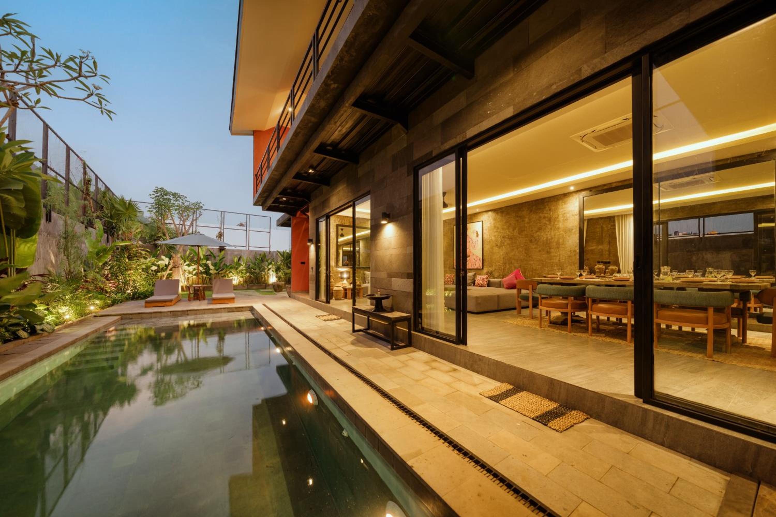 Modern Artistic 5BR Haven in Canggu Berawa