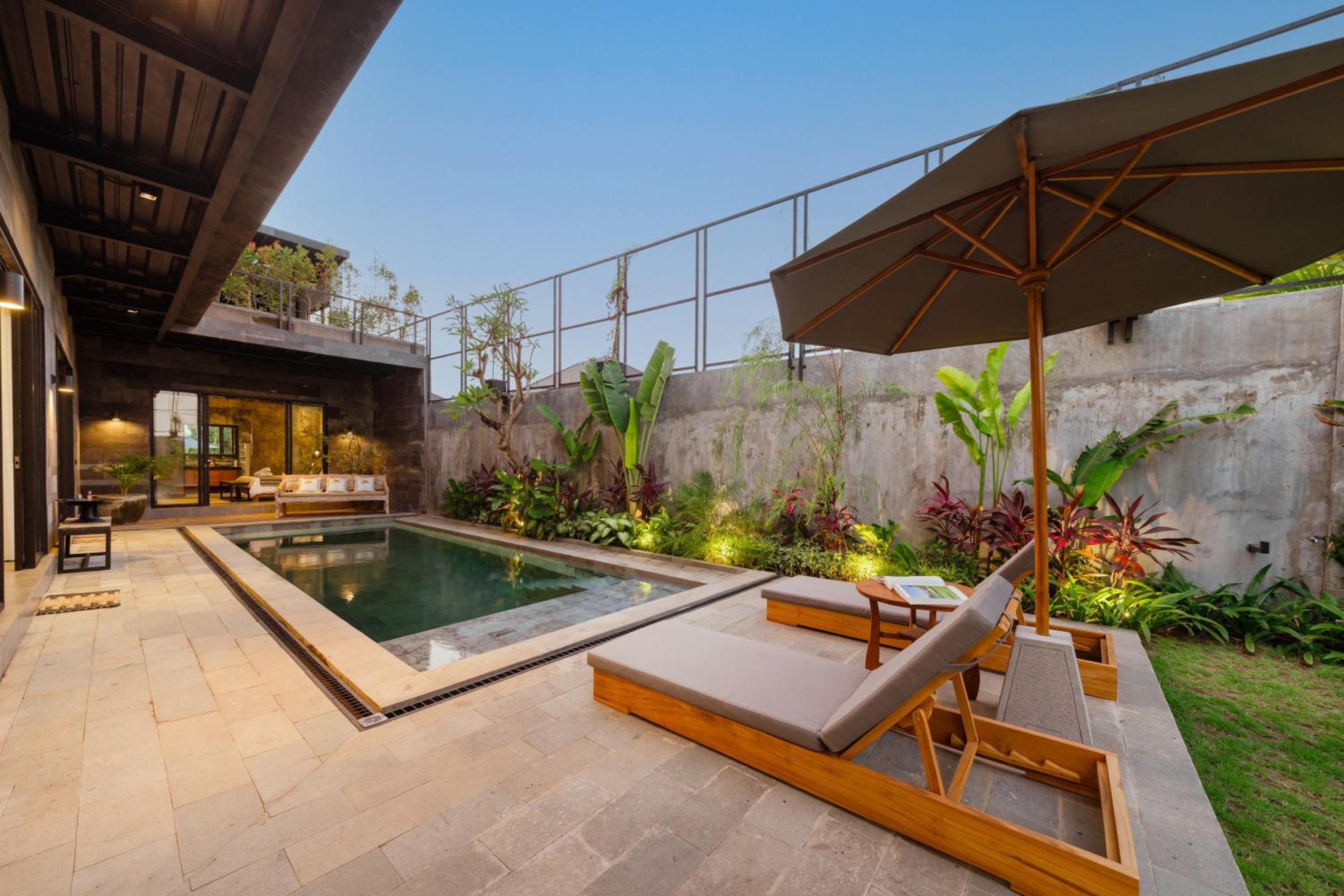 Modern Artistic 5BR Haven in Canggu Berawa