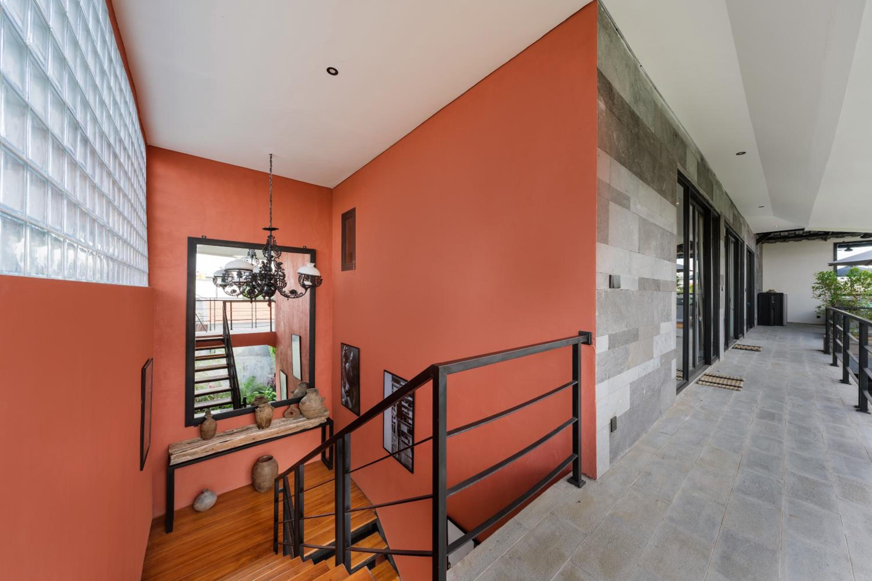 Modern Artistic 5BR Haven in Canggu Berawa
