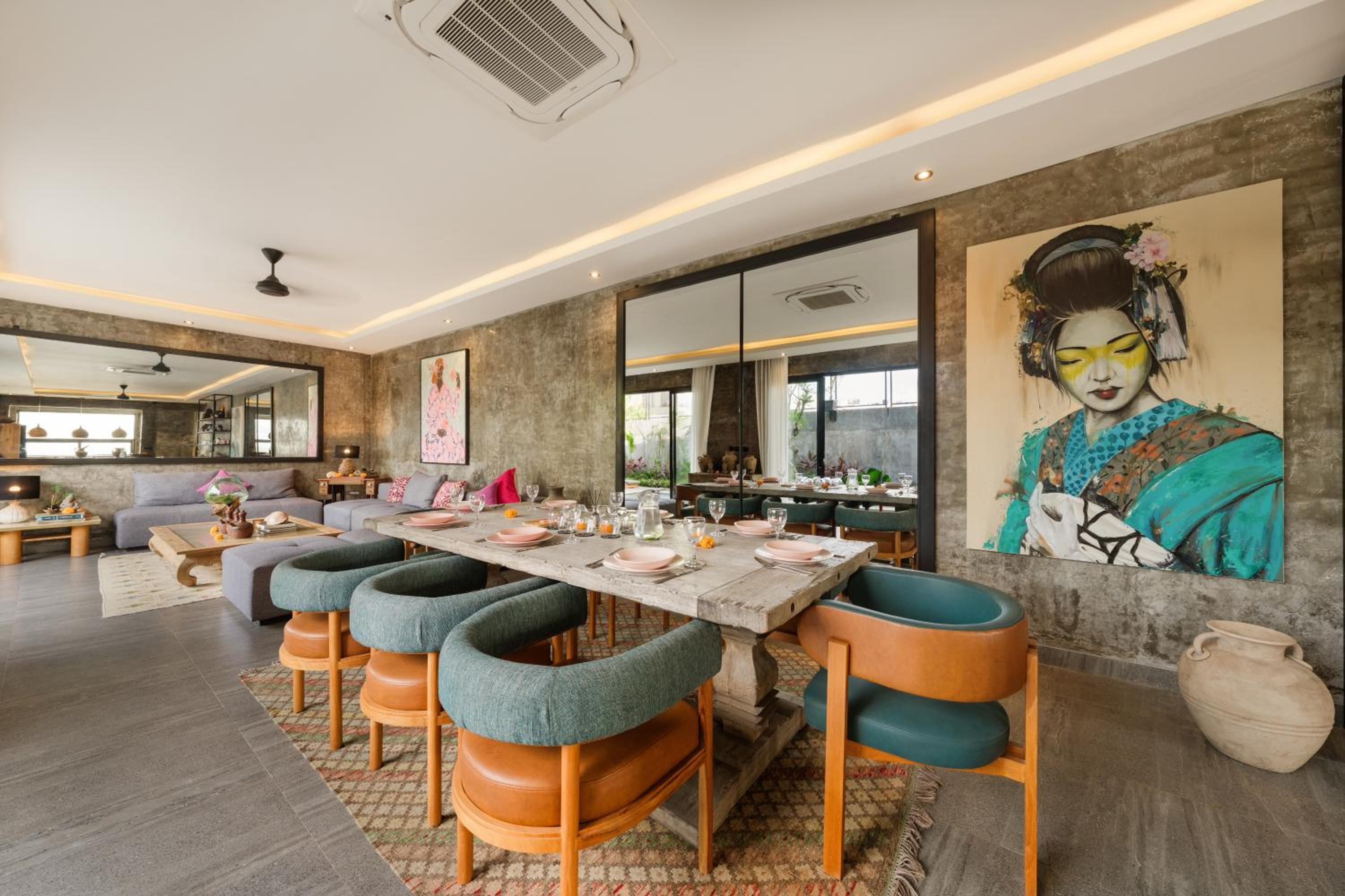 Modern Artistic 5BR Haven in Canggu Berawa