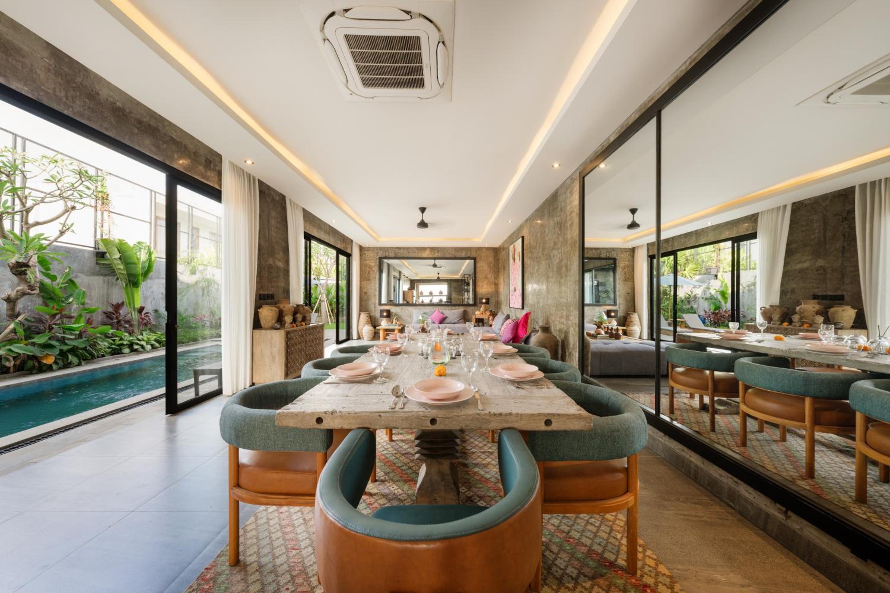 Modern Artistic 5BR Haven in Canggu Berawa