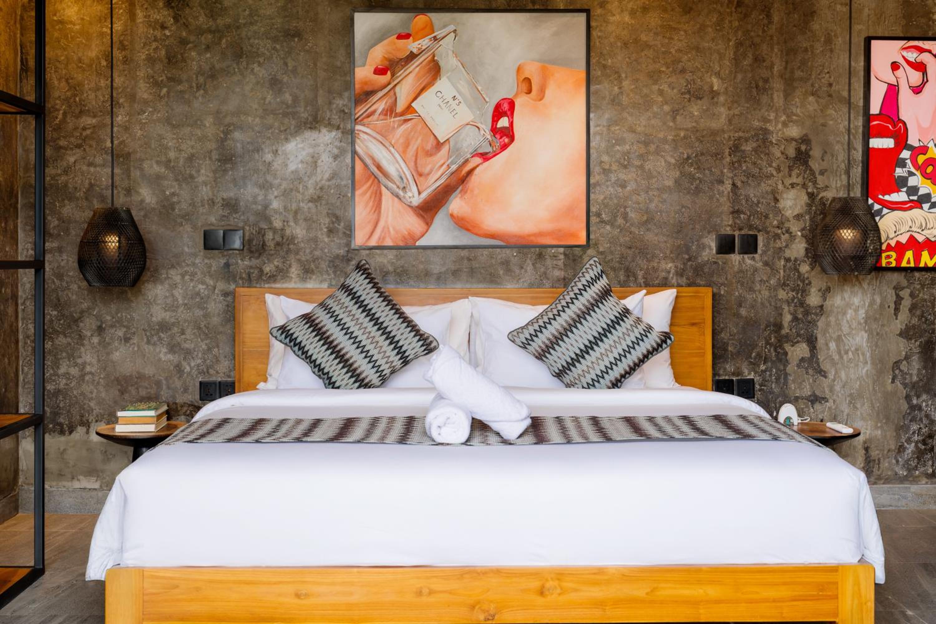 Modern Artistic 5BR Haven in Canggu Berawa