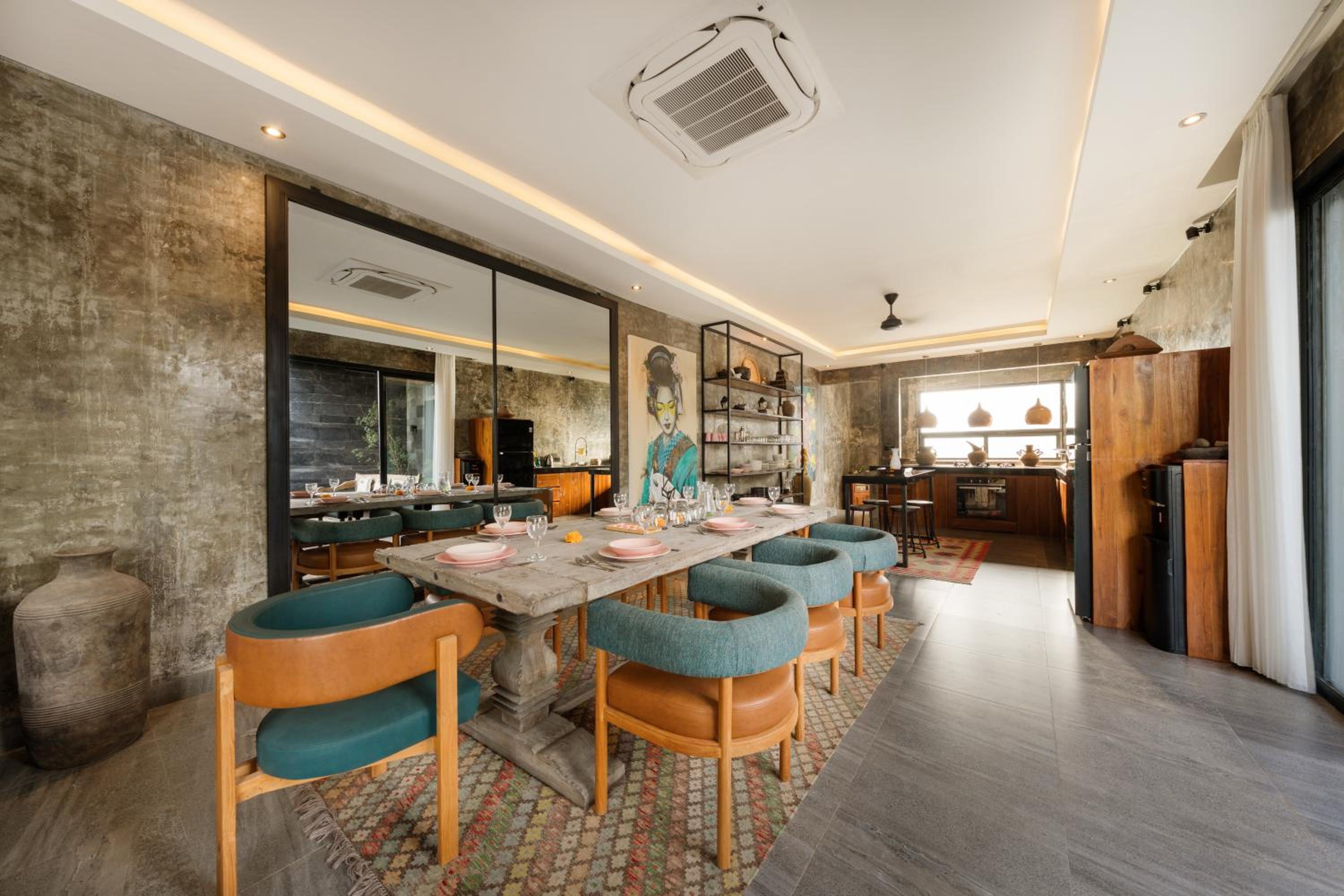 Modern Artistic 5BR Haven in Canggu Berawa