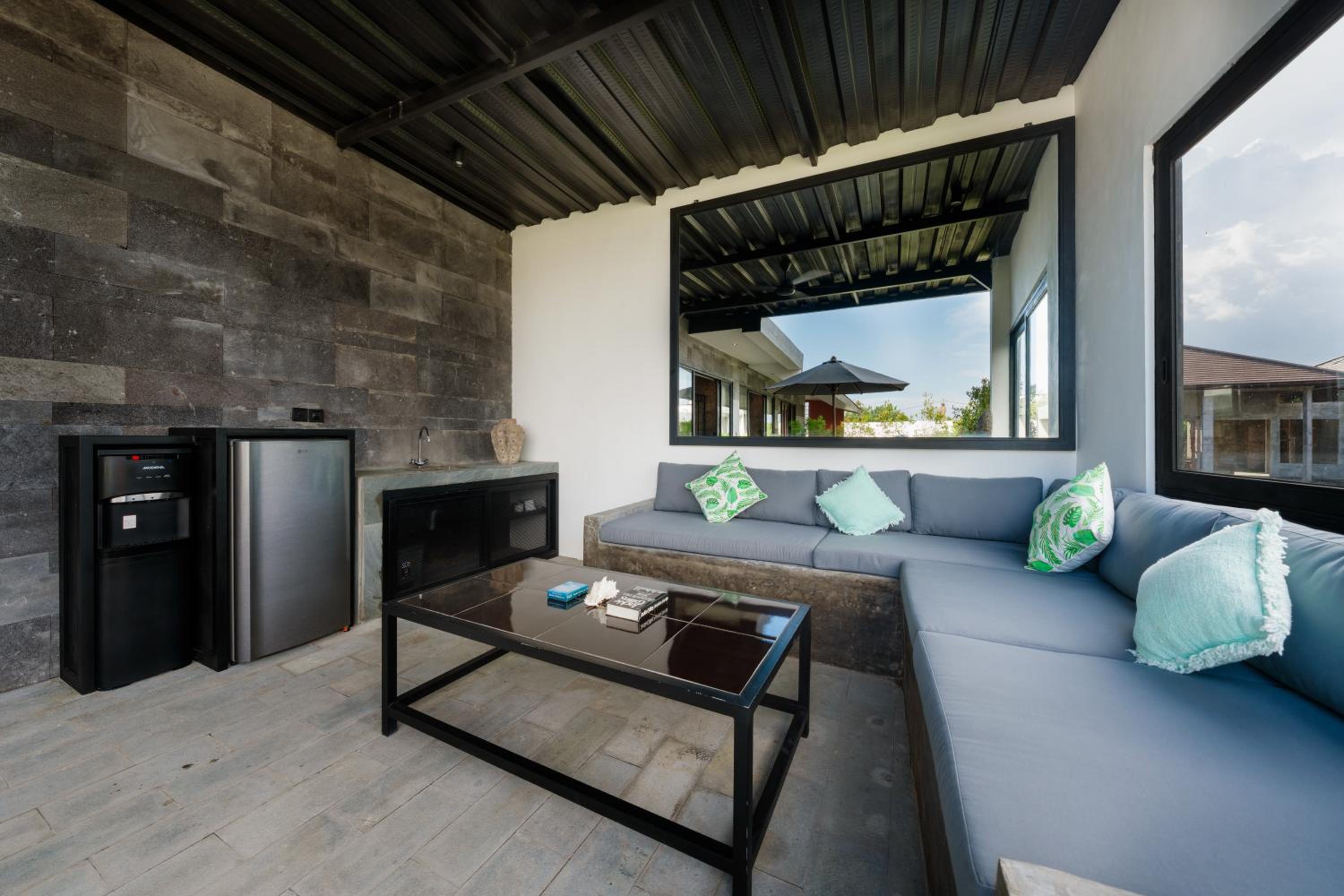 Modern Artistic 5BR Haven in Canggu Berawa