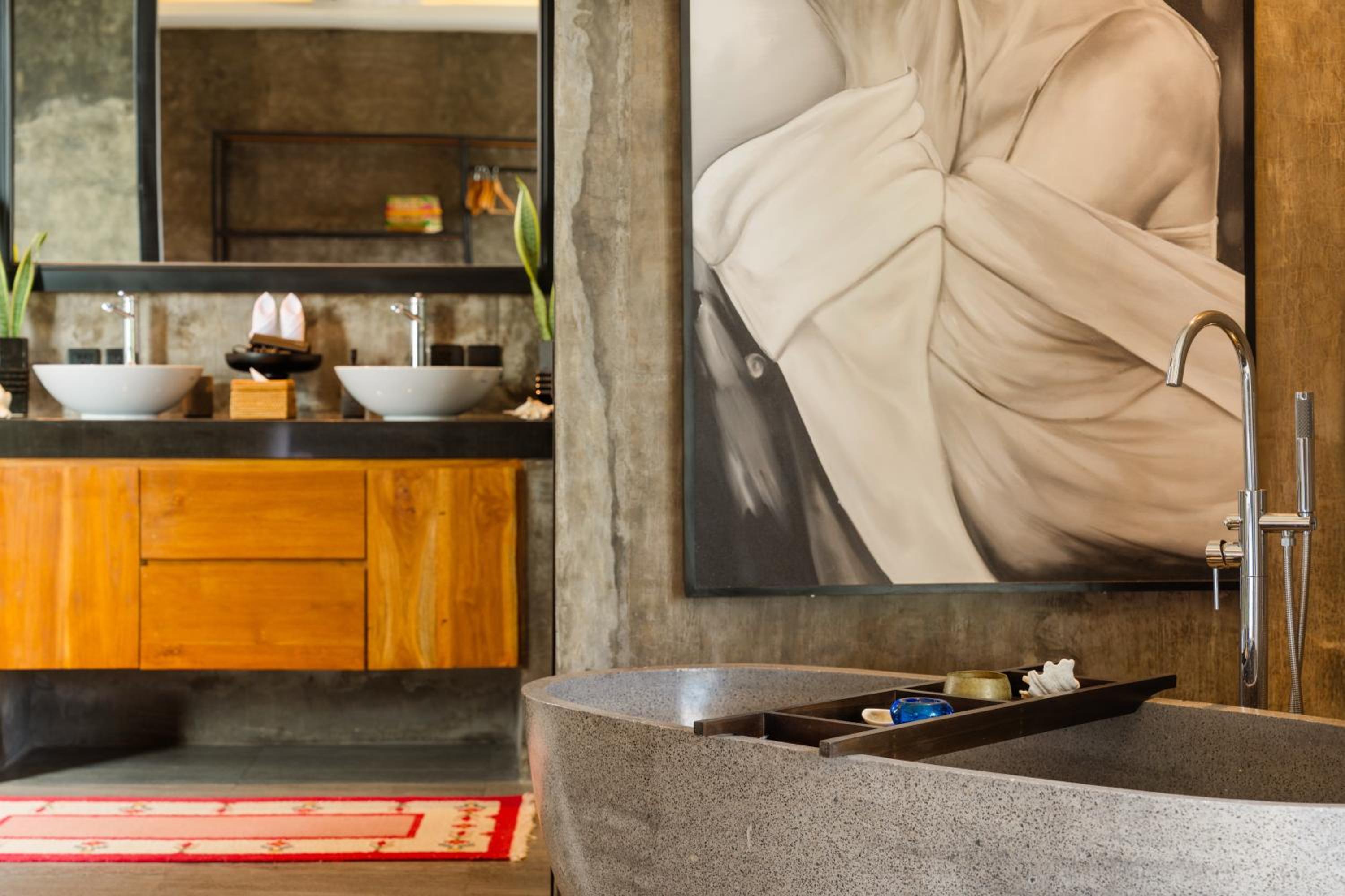 Modern Artistic 5BR Haven in Canggu Berawa