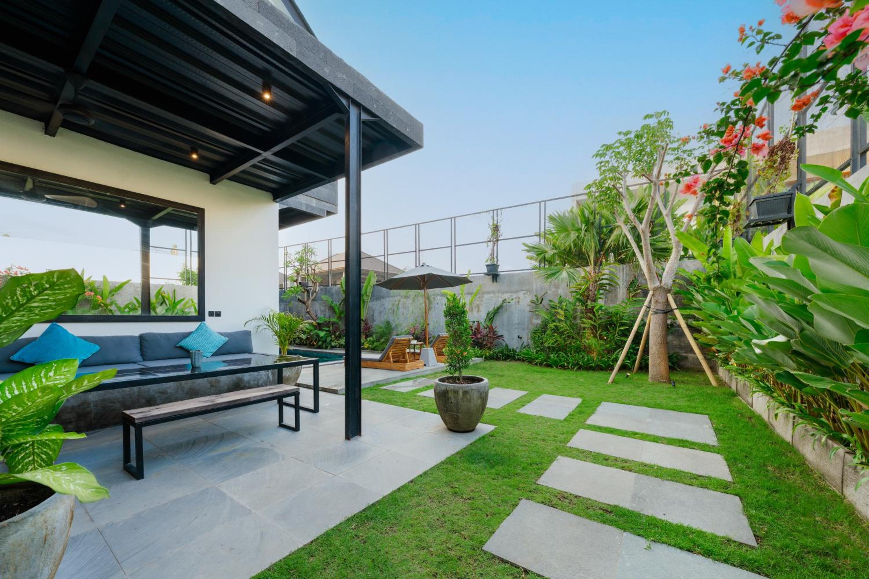 Modern Artistic 5BR Haven in Canggu Berawa