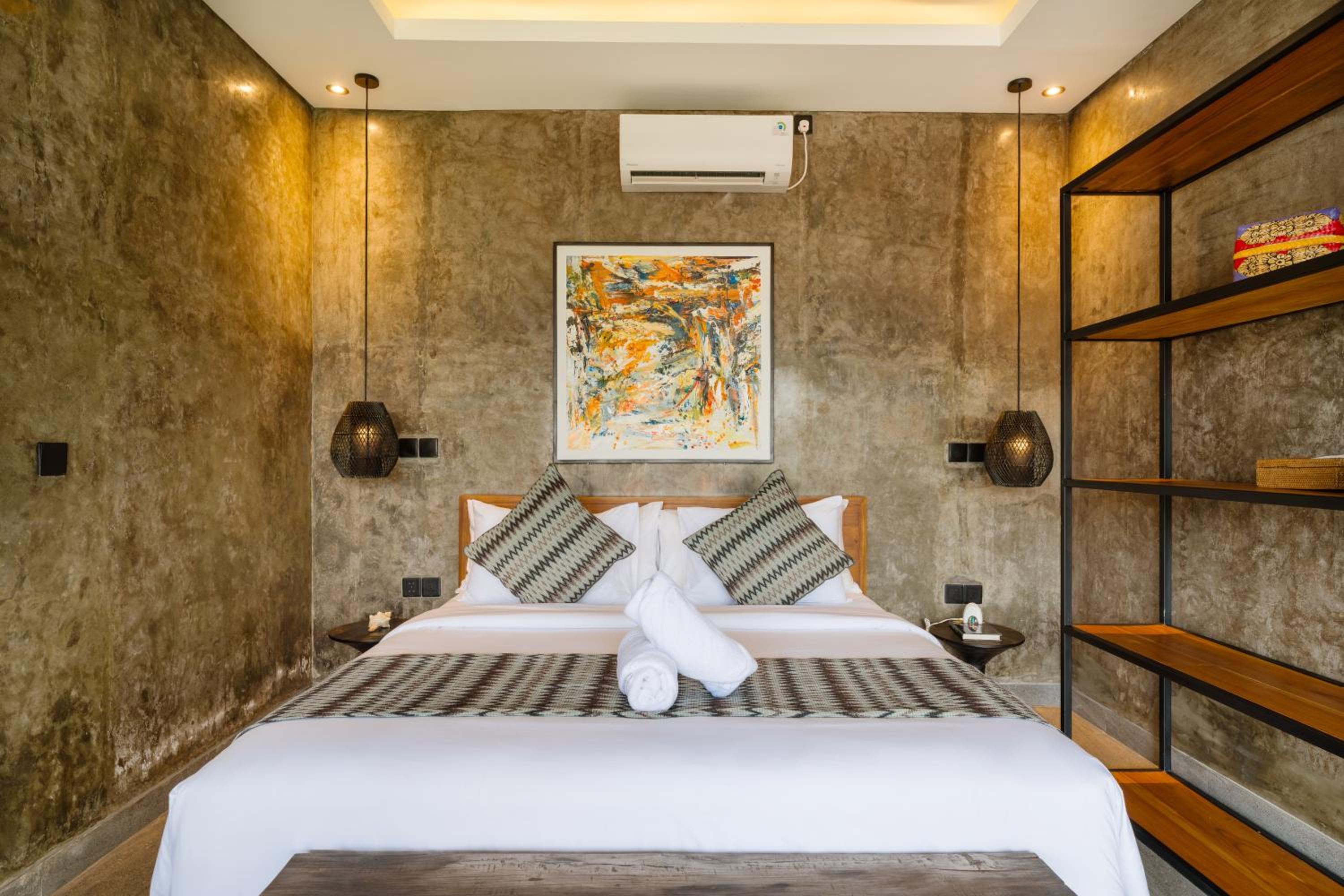 Modern Artistic 5BR Haven in Canggu Berawa