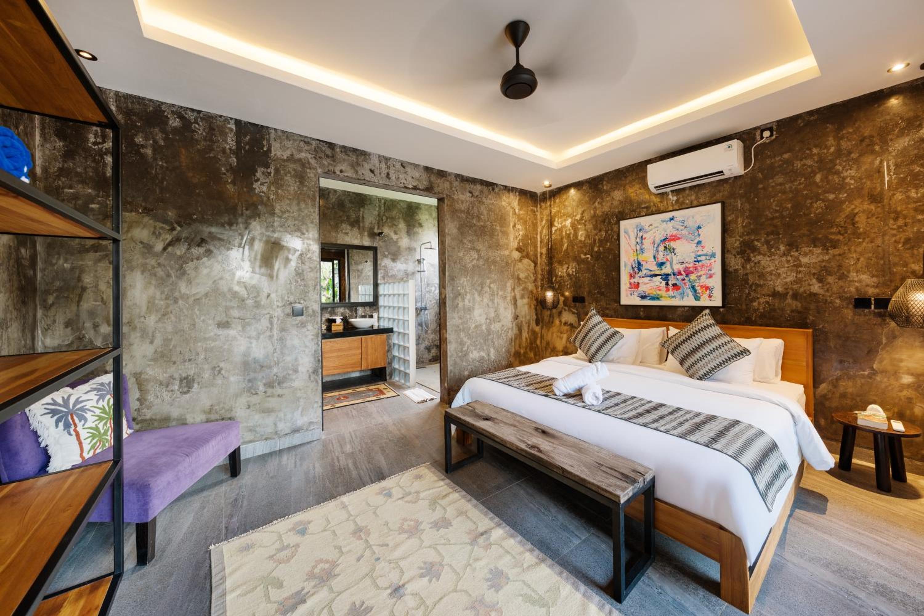 Modern Artistic 5BR Haven in Canggu Berawa