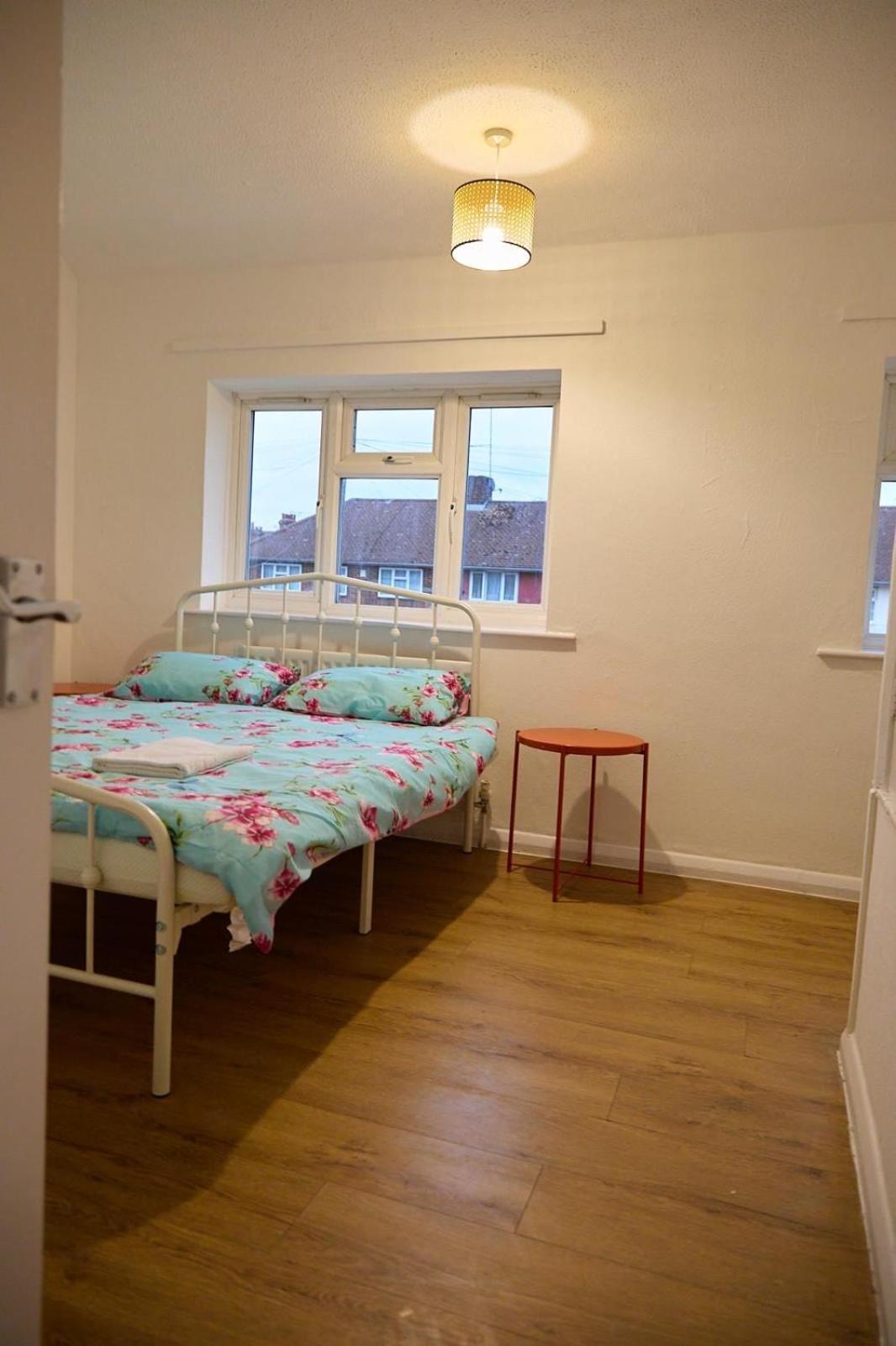 Stylish Wembley Home with Hot Tub, Parking & Garden