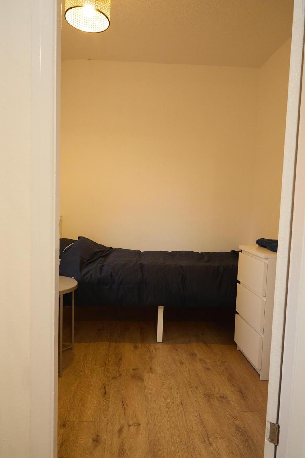 Stylish Wembley Home with Hot Tub, Parking & Garden