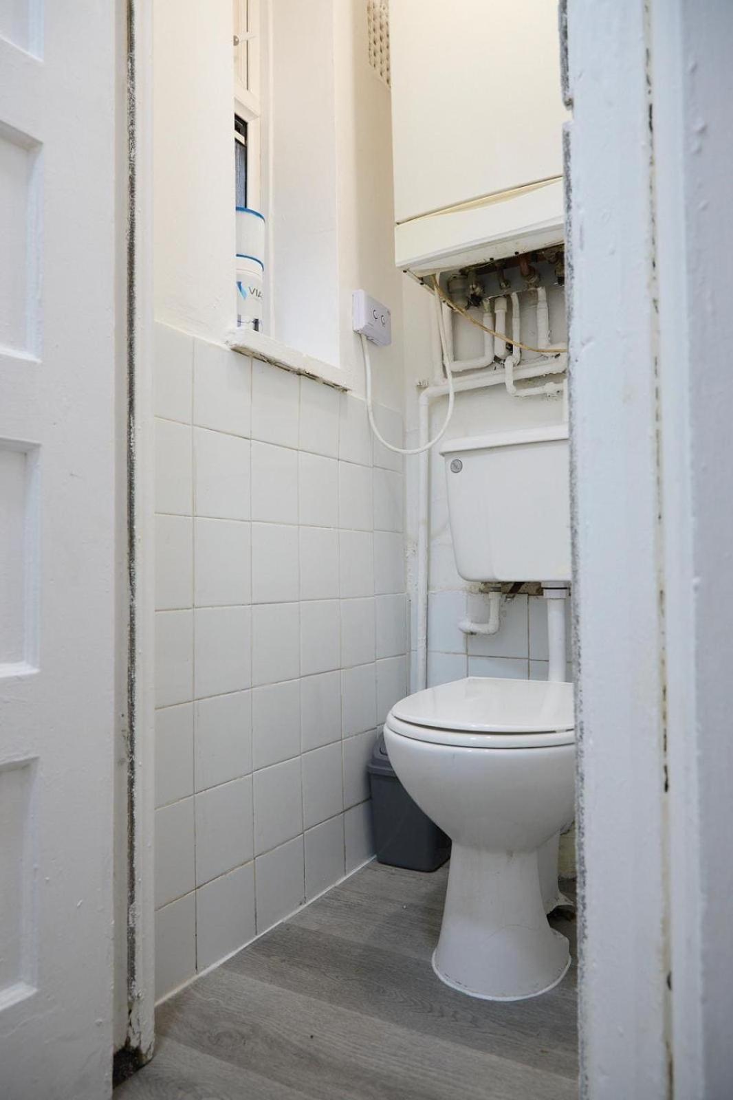 Stylish Wembley Home with Hot Tub, Parking & Garden