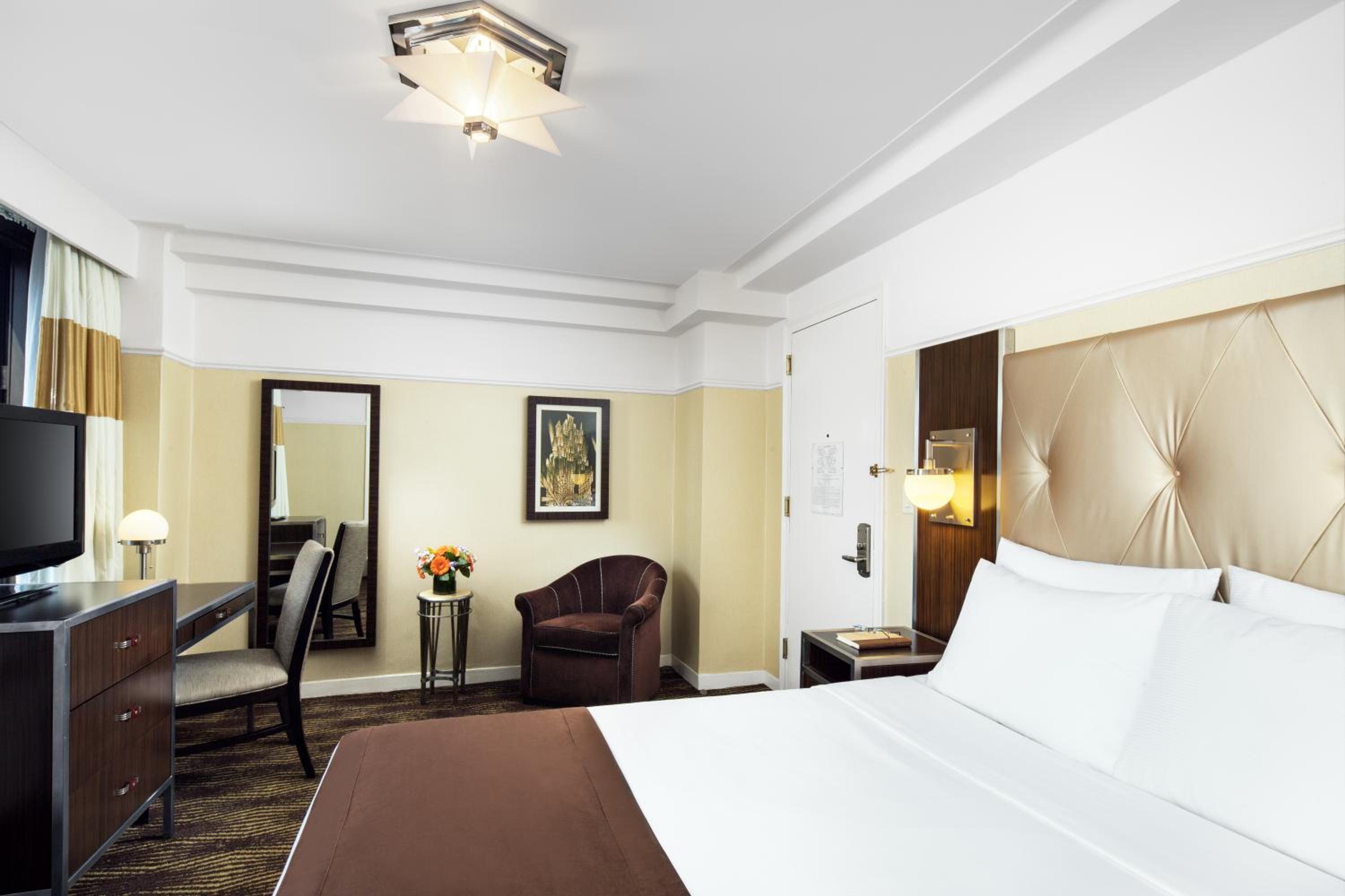 The New Yorker Hotel 18