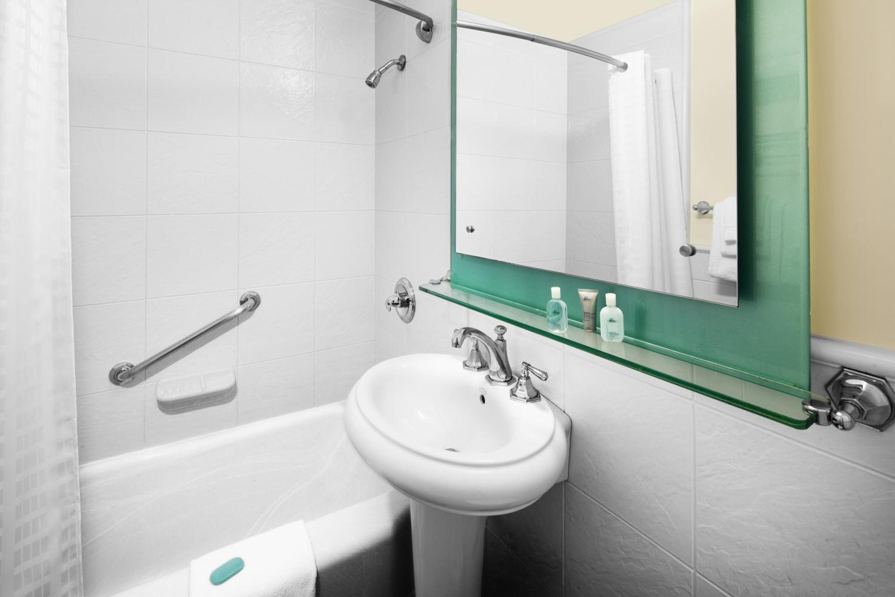 The New Yorker Hotel 8