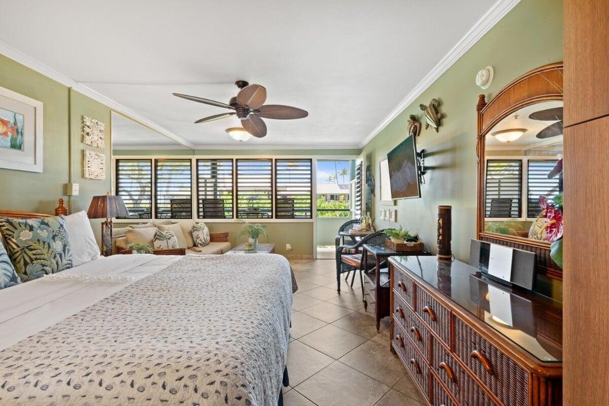 Napili Bay 210 · NB 210 Napili Bay Studio with Direct Ocean View