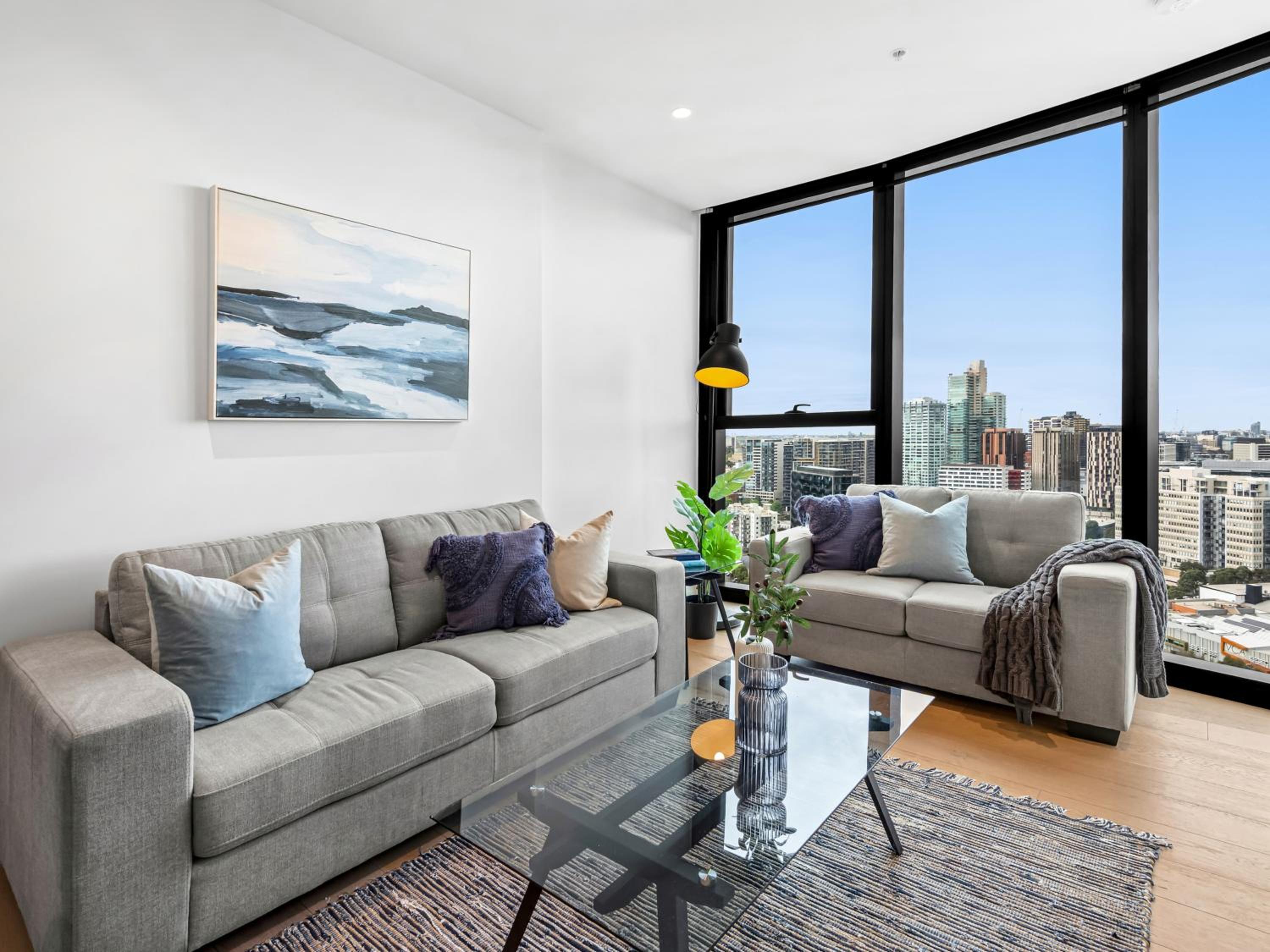 3BR Southbank Executive Apartment, Free Parking, Bay Views, Walk to Crown