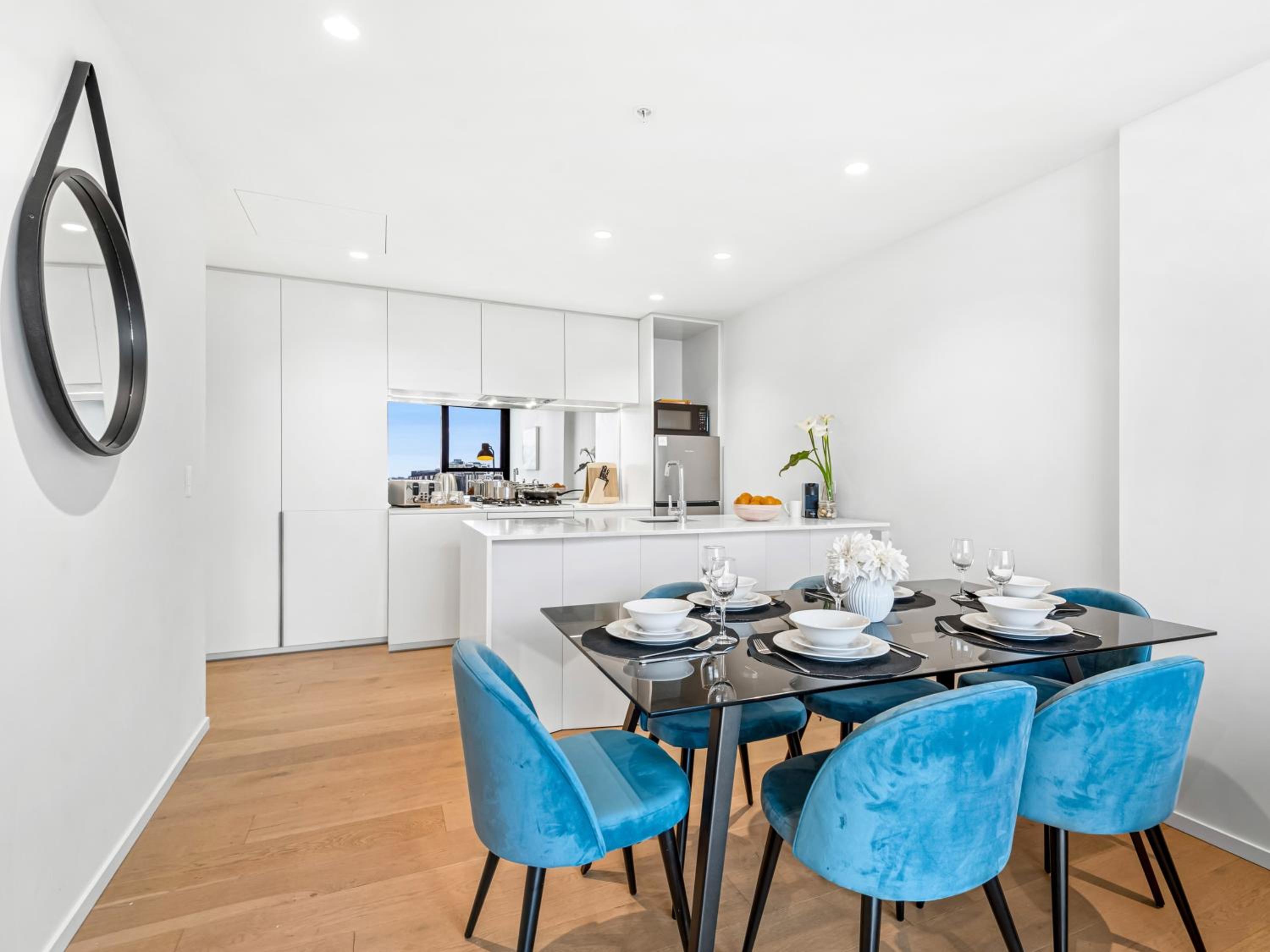 3BR Southbank Executive Apartment, Free Parking, Bay Views, Walk to Crown