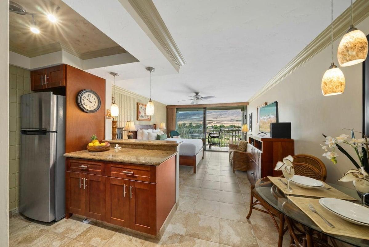 Lahaina Shores 512 · LS 512 Getaway Studio by the Beach Pool Hot