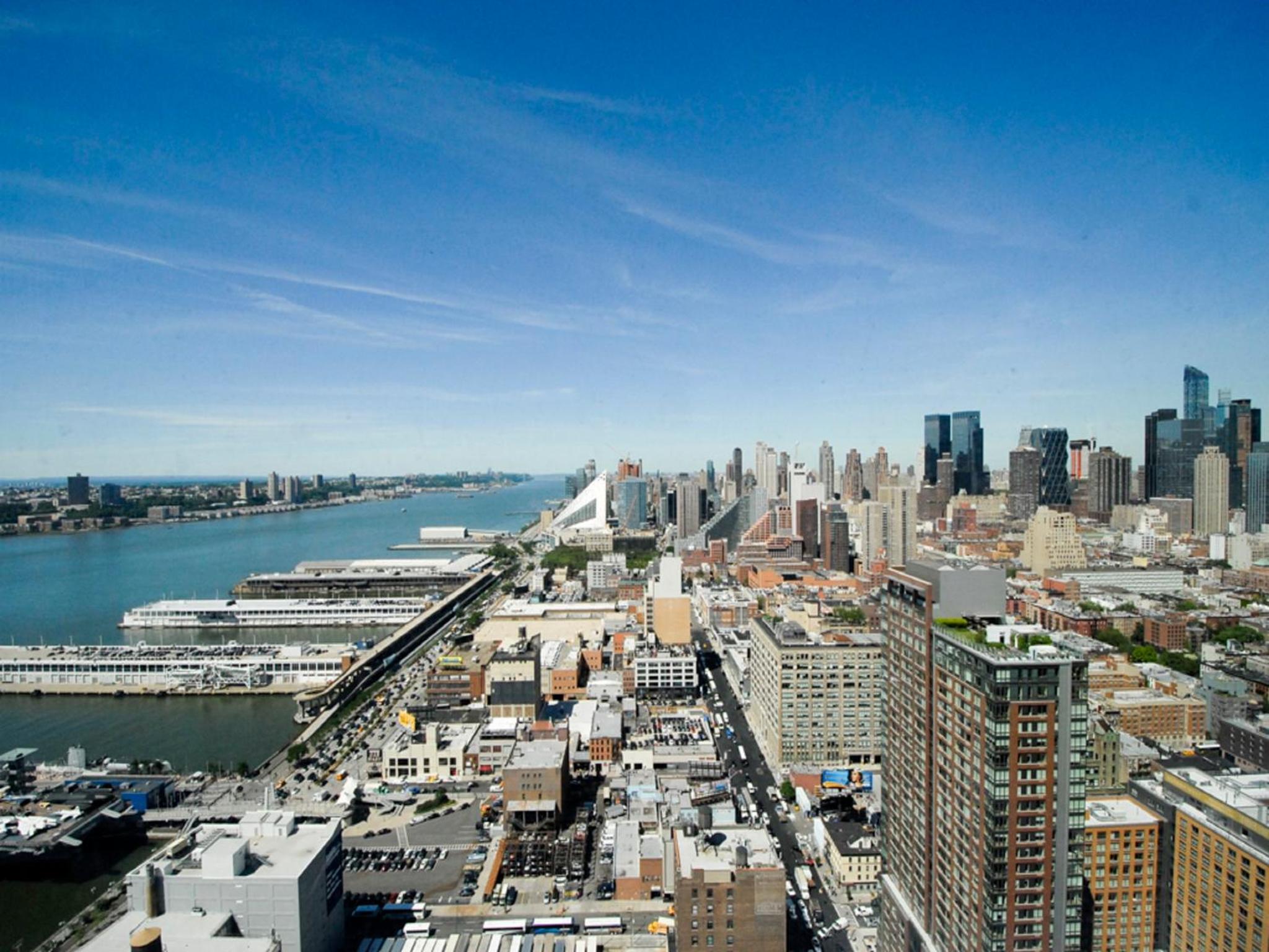 Global Luxury Suites at Sky