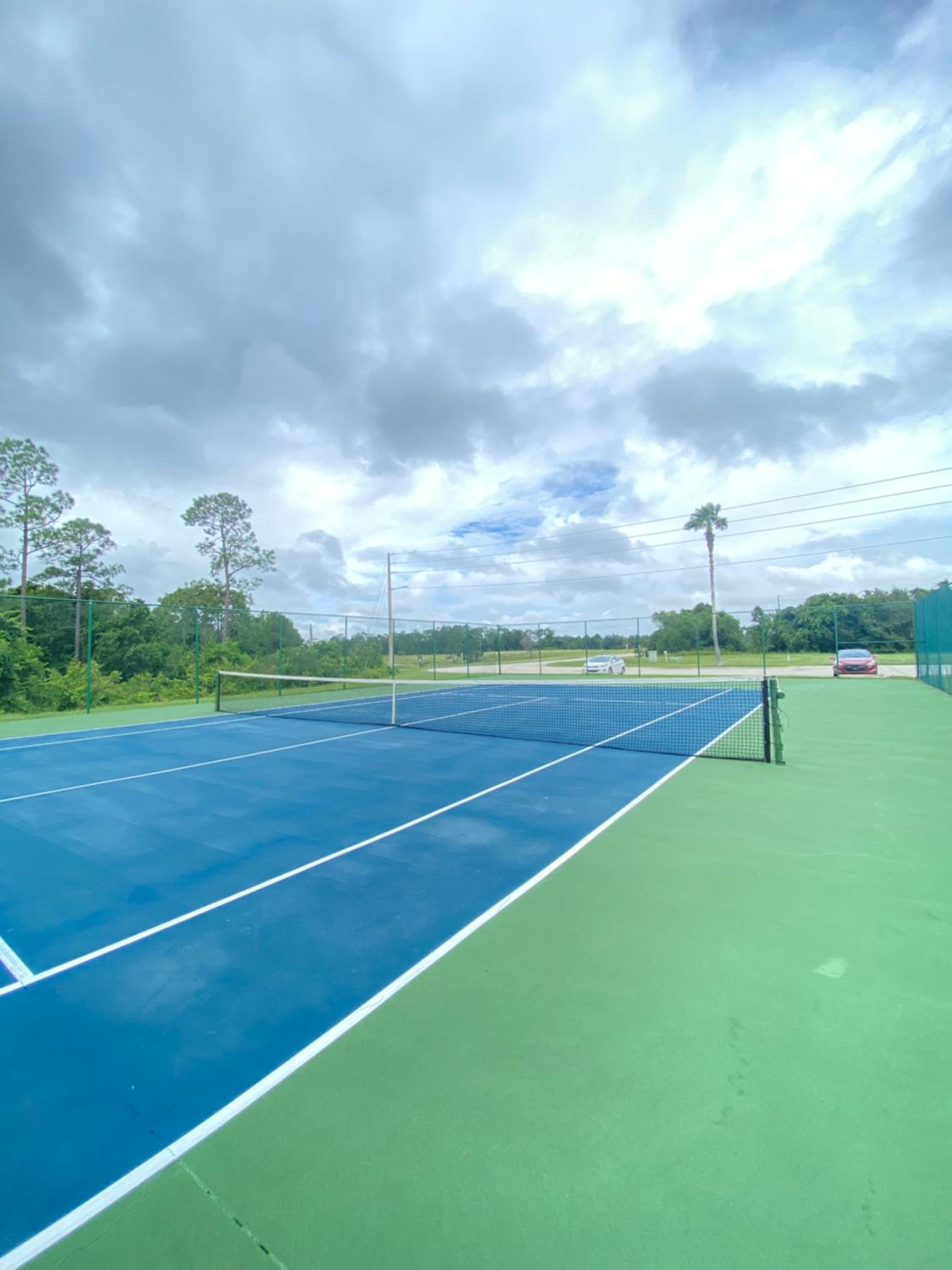 Modern Tropical Family Retreat near Legoland, Disney, Universal and Bok Towers