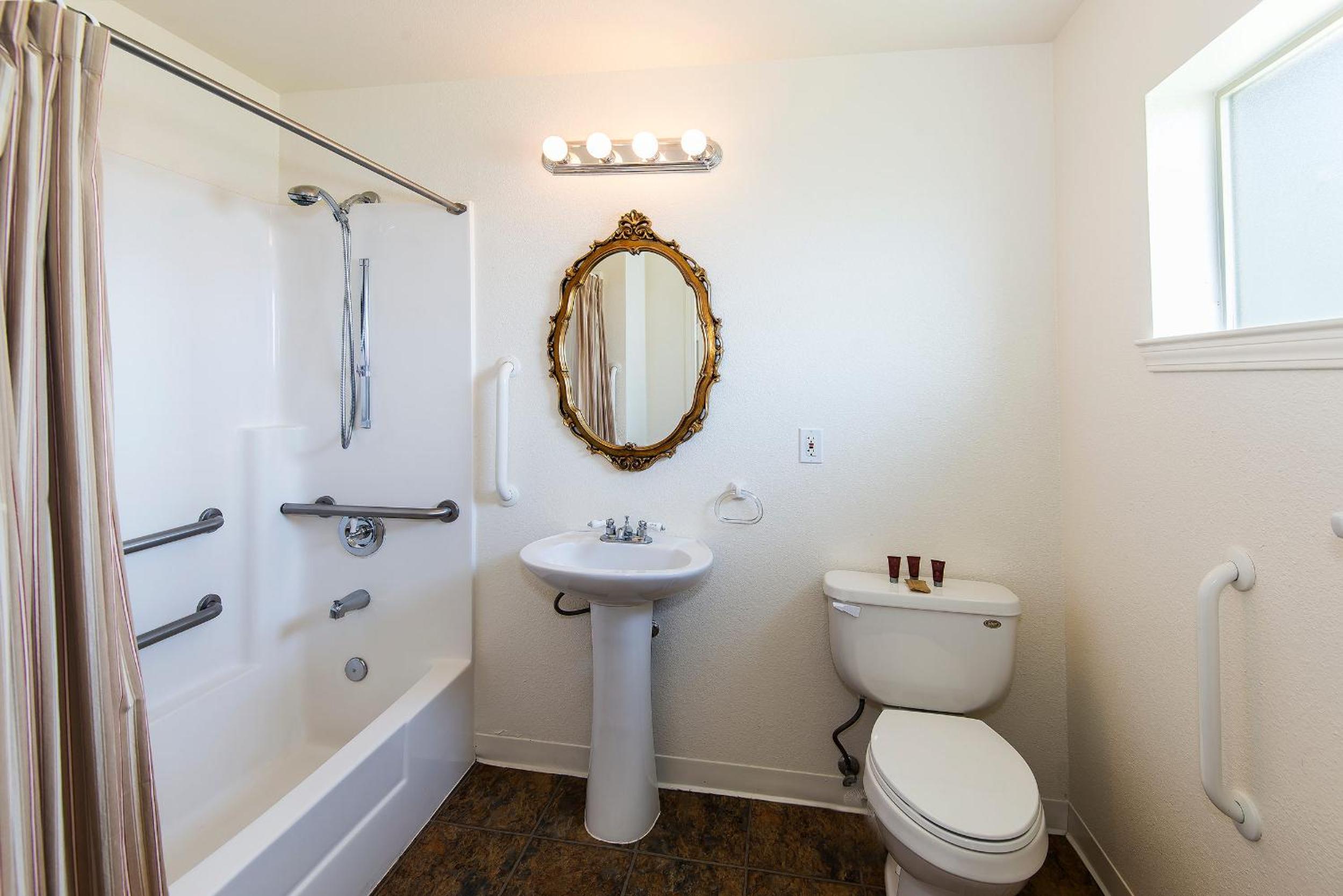 Virginia City Inn - Property Image 28