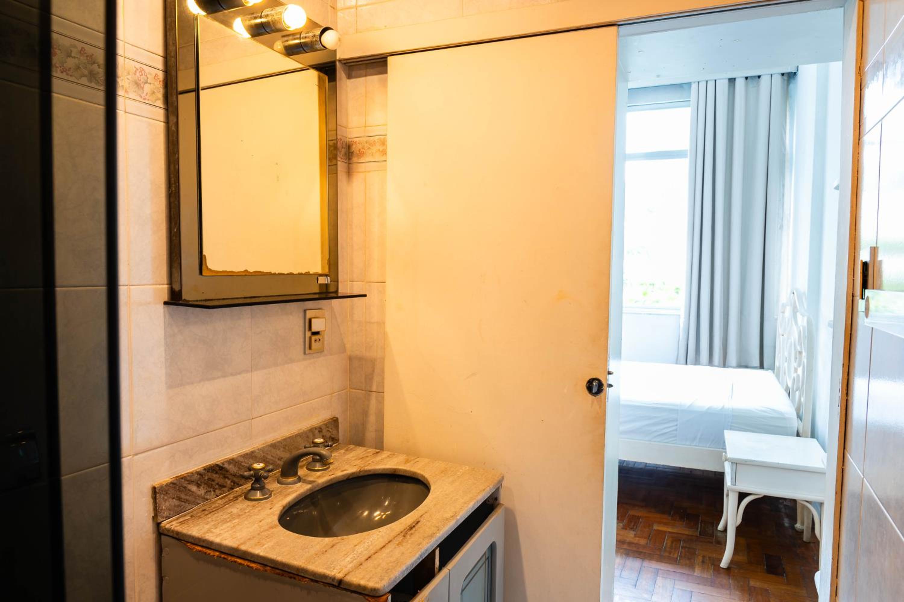 Copacabana Classic - Top Location - Budget flat