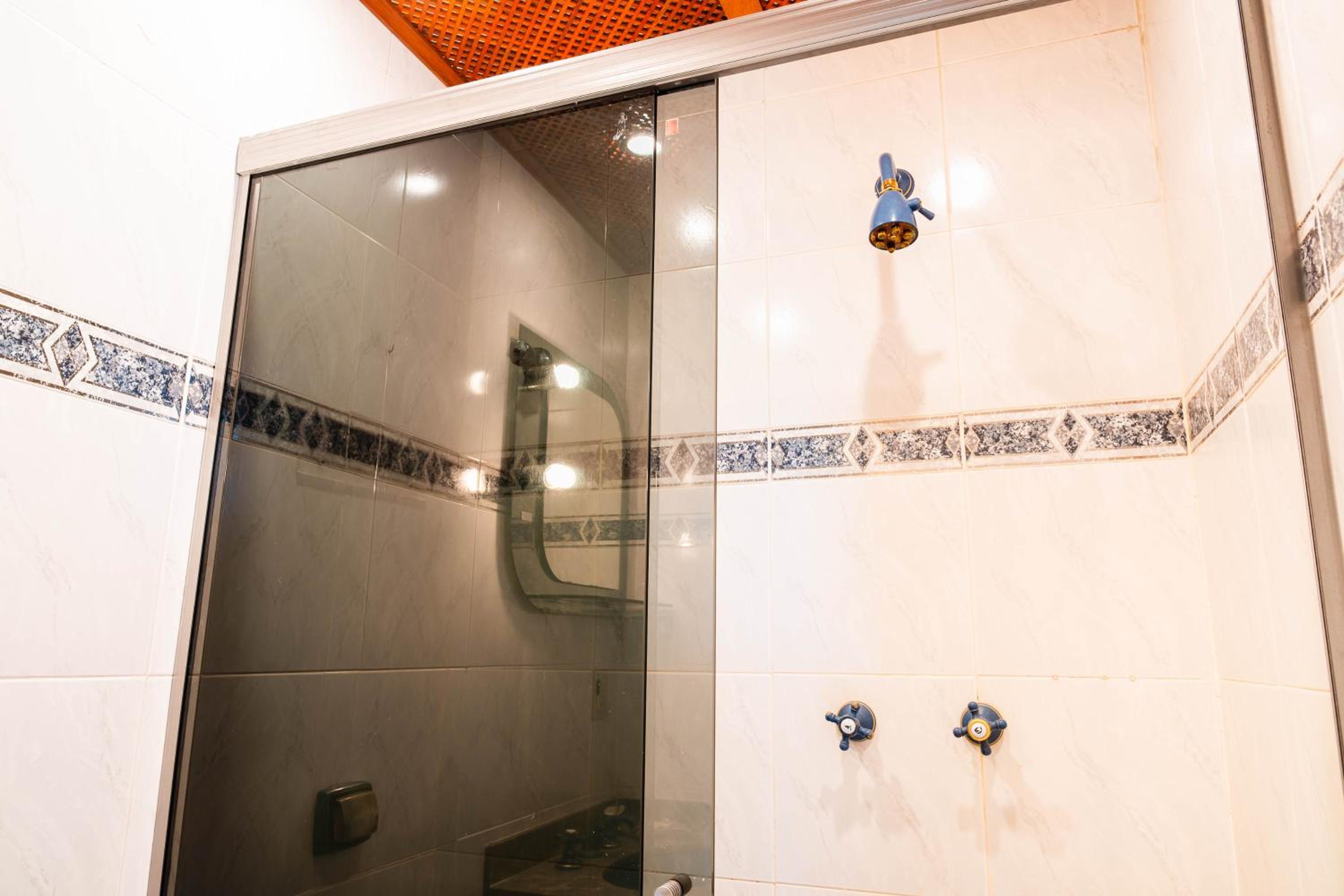 Copacabana Classic - Top Location - Budget flat