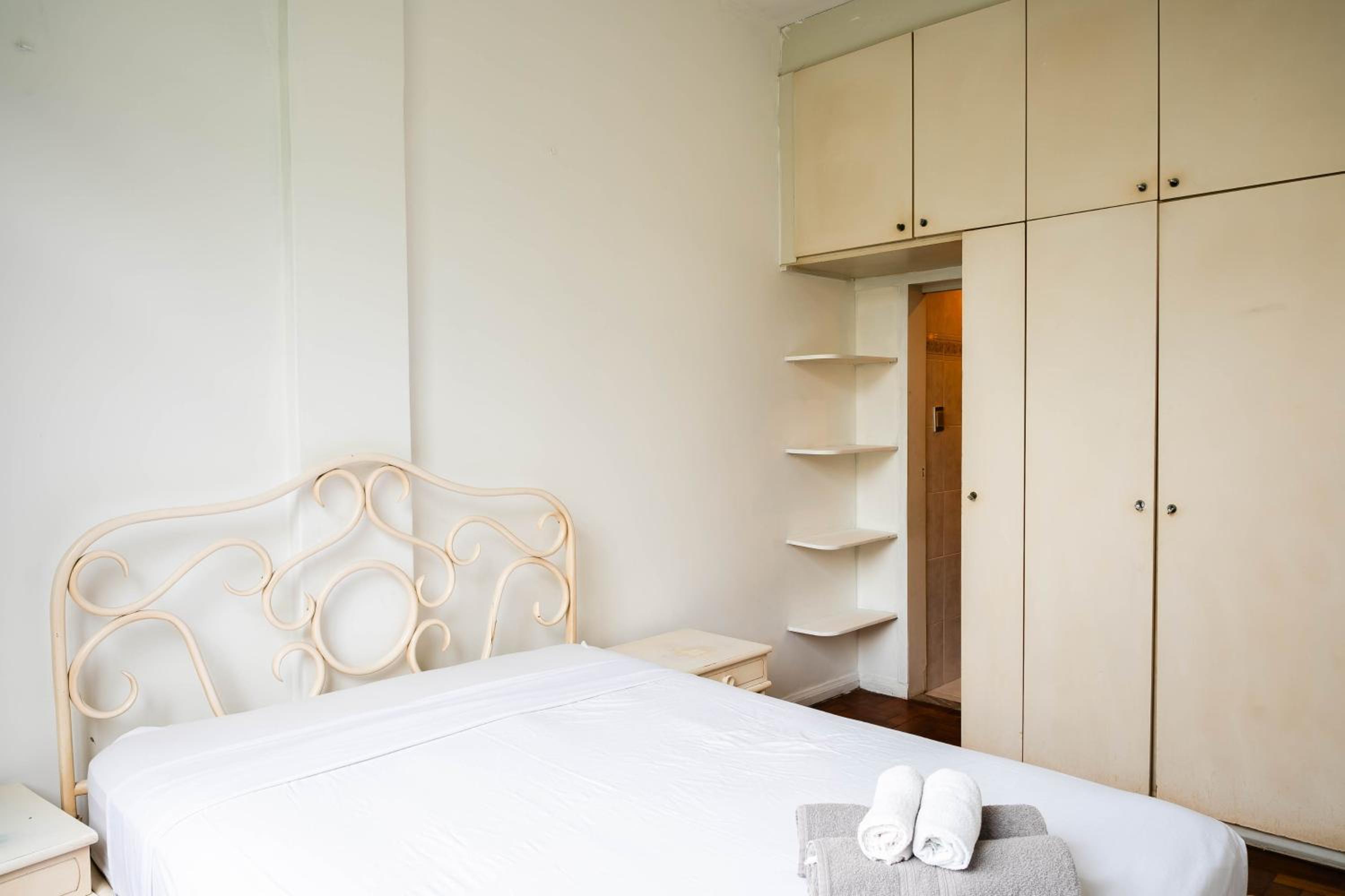 Copacabana Classic - Top Location - Budget flat