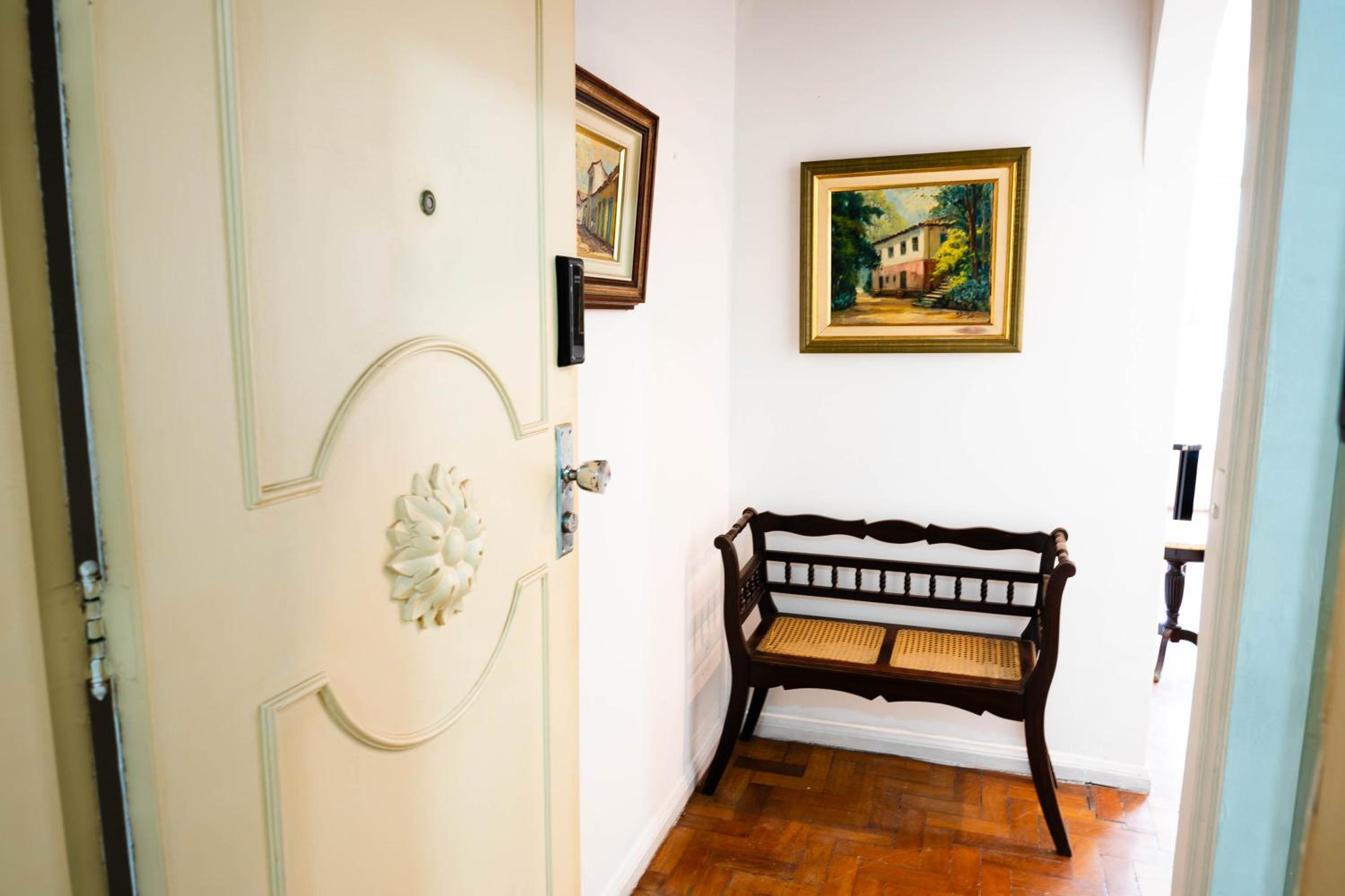 Copacabana Classic - Top Location - Budget flat
