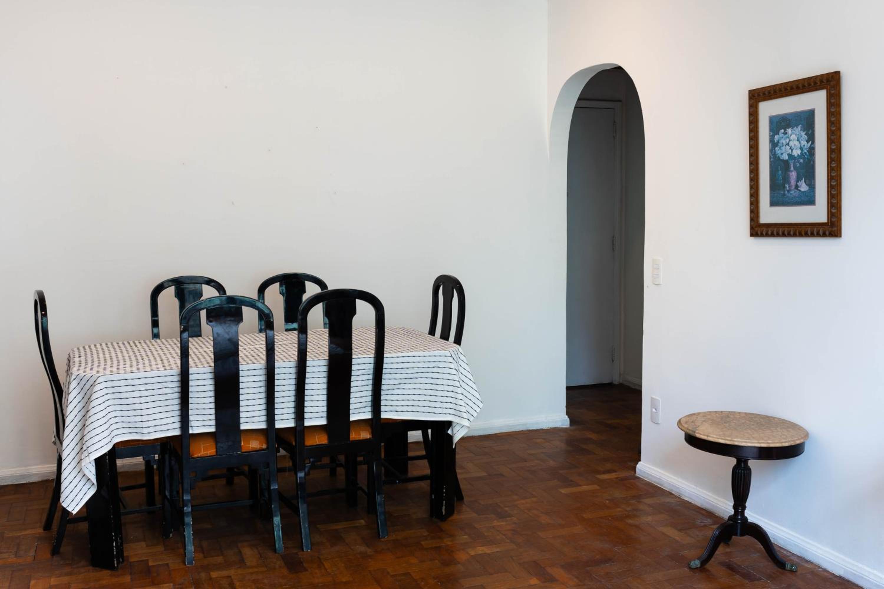 Copacabana Classic - Top Location - Budget flat