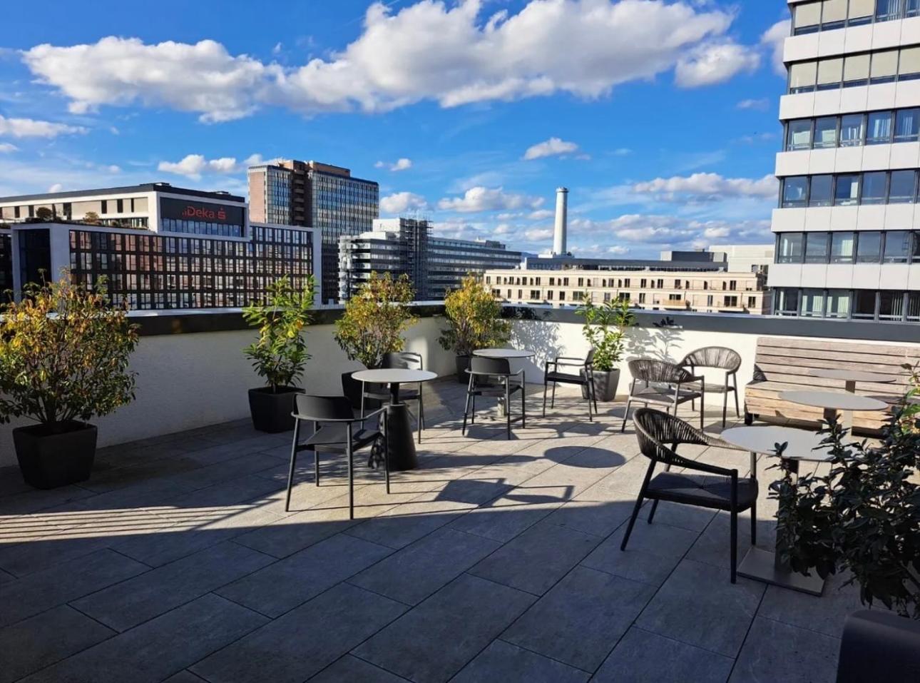 Homely! Skyview Apartment Frankfurt Airport, Fair, Rooftop, Gym!