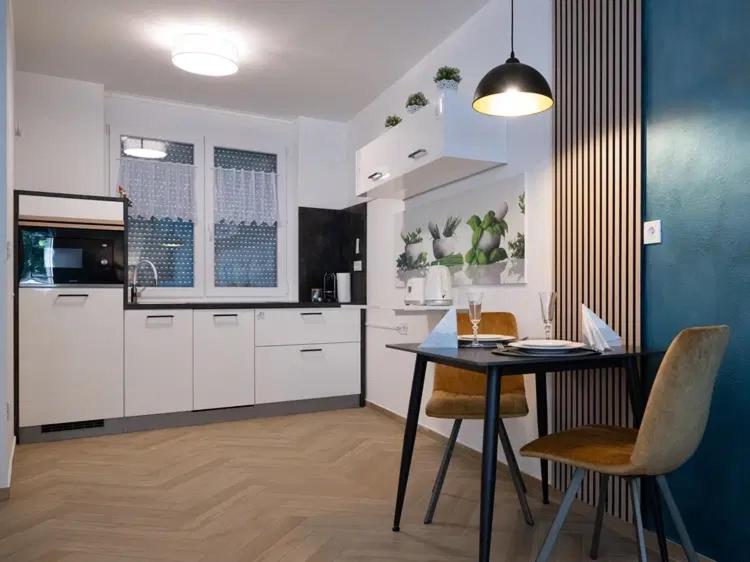 Bliss & Relax Central Apartment Debrecen, Free Parking