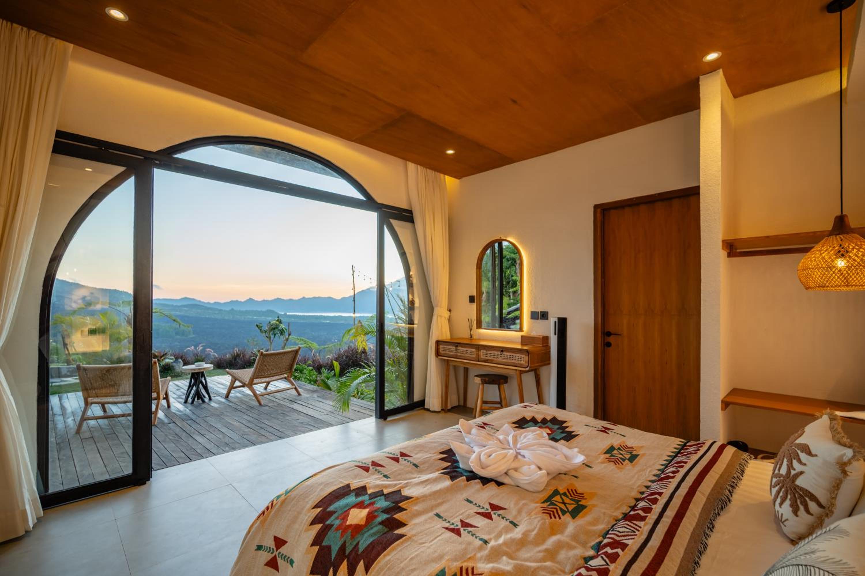Stone Ridge Kintamani