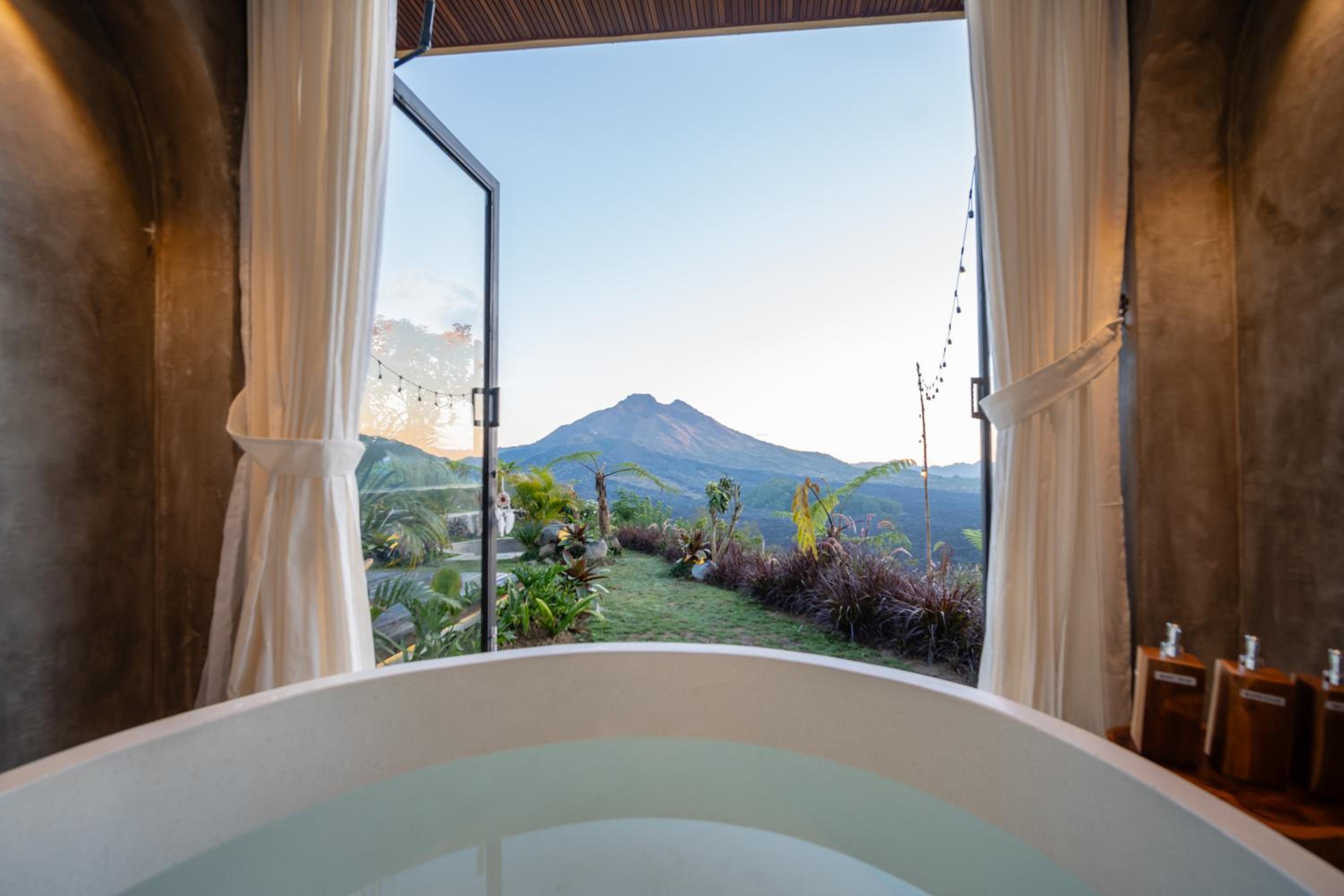 Stone Ridge Kintamani